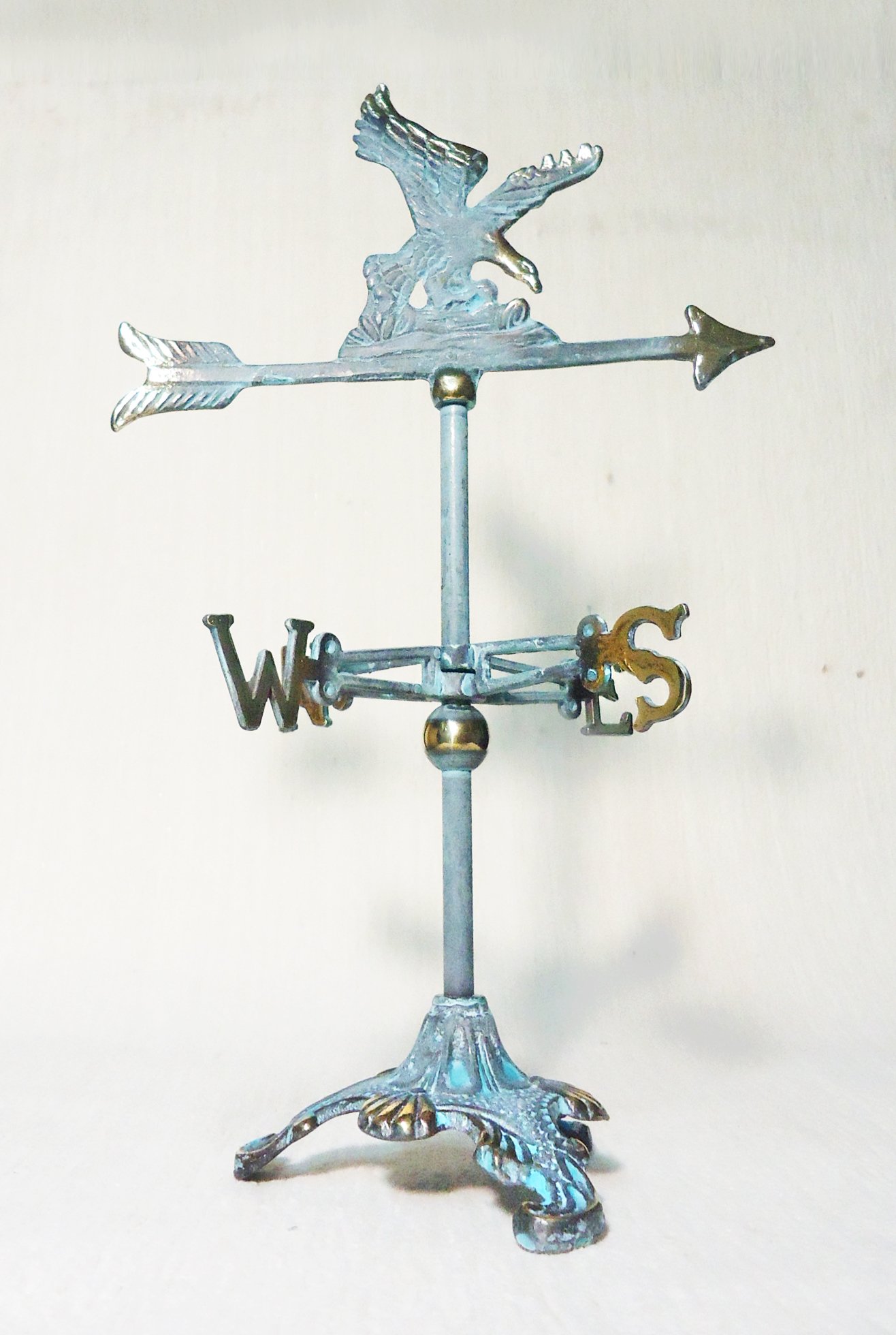 Brass Eagle Mini Weather Vane for Desk - 12.5 Inch Decorative Desktop Weathervane for Home Office Decor | Perfect for Garden Enthusiasts, Weather Lovers & Unique Gift Ideas