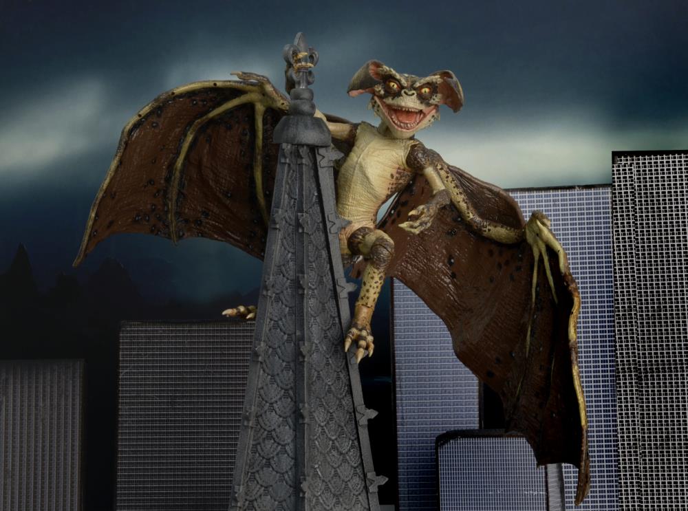 NECA Gremlins 2 Bat Gremlin Deluxe Action Figure - Collectible Movie Character Toy for Horror Fans & Pop Culture Enthusiasts | Perfect for Display, Gifts, and Halloween Decor