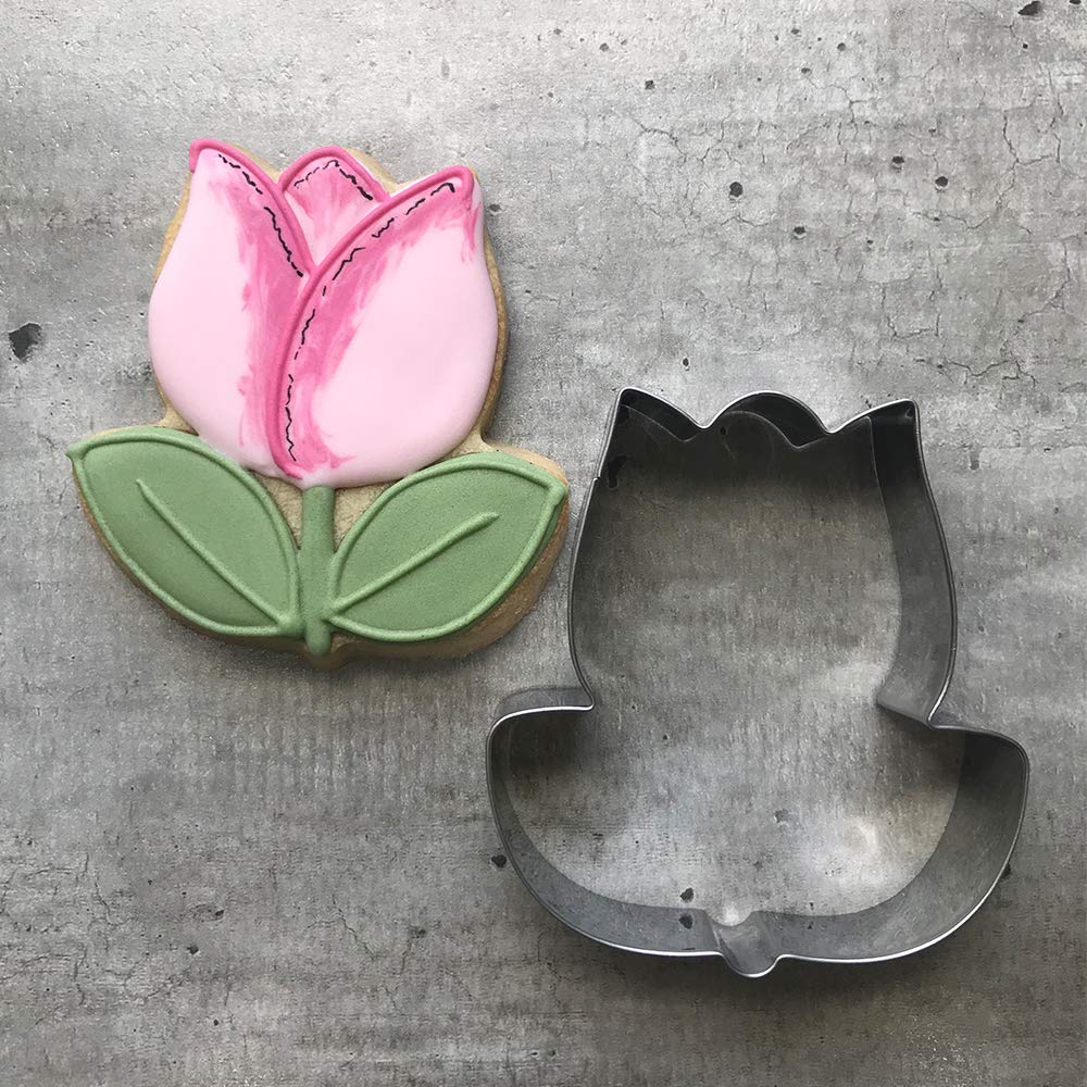 LILIAO Stainless Steel Tulip Flower Cookie Cutter - 3.4 x 3.7 Inches - Durable Baking Tool for Cookies, Pastries, Fondant - Perfect for DIY Baking, Wedding, Birthday Party Decorations