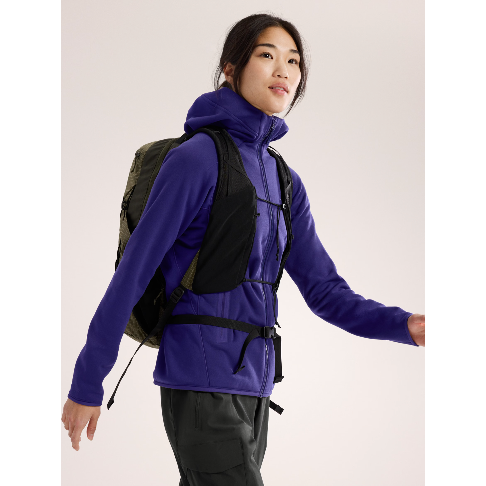 Arc'teryx Women's Kyanite Hoody - Lightweight Fleece Jacket for Hiking, Camping & Outdoor Adventures - Water-Resistant & Breathable Midlayer for Cold Weather