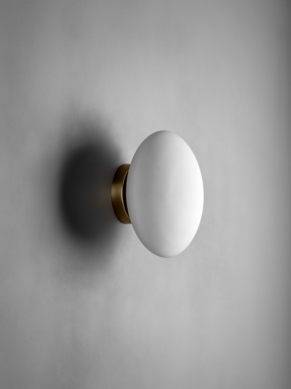 Imperial Wall Light - Modern Sconce for Living Room, Bedroom & Hallway - Elegant Indoor Lighting Fixture - Perfect for Home Decor & Ambiance