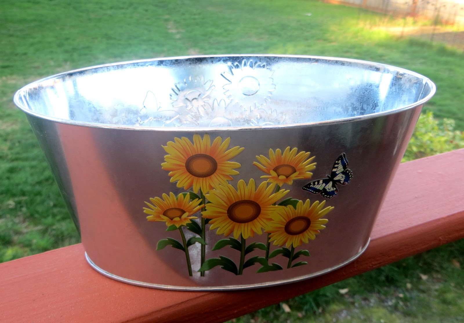 Galvanized Metal Planters for Outdoor & Indoor Plants - Rust-Resistant Garden Pots for Flowers, Herbs & Succulents | Perfect for Patio, Deck, and Home Decor
