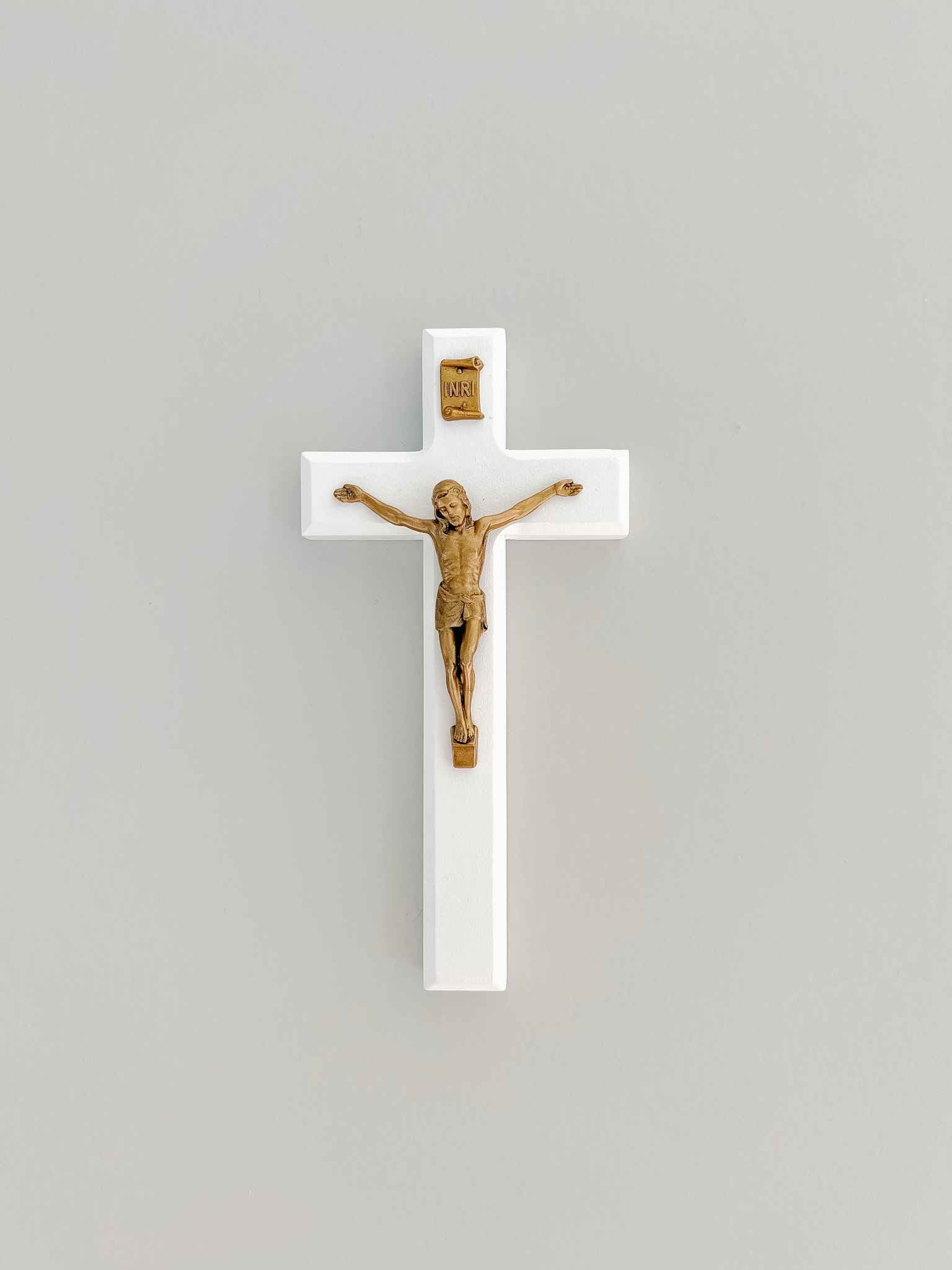 White Wooden Crucifix - Handcrafted Religious Cross for Home Decor, Church, and Prayer - Perfect for Wall Hangings and Spiritual Gifts