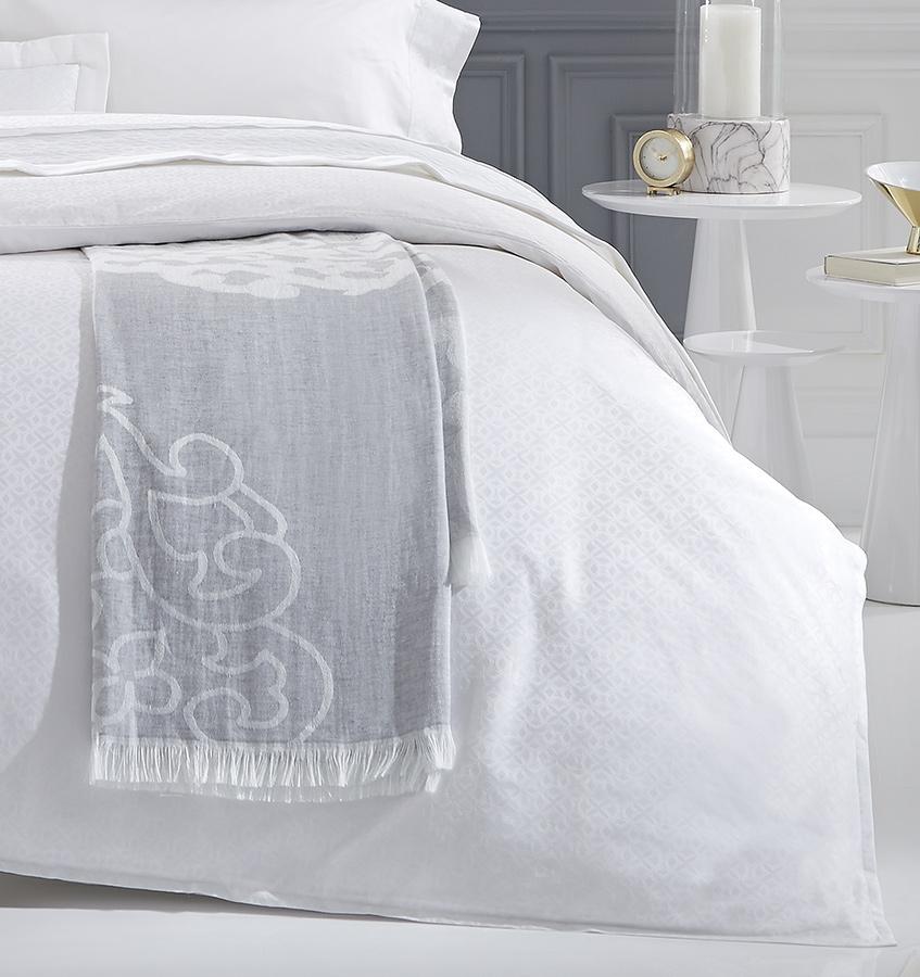 Lassia Throw Blanket - Soft & Cozy Knit Throw for Couch, Bed, and Sofa - Perfect for Relaxing, Lounging, and Home Decor