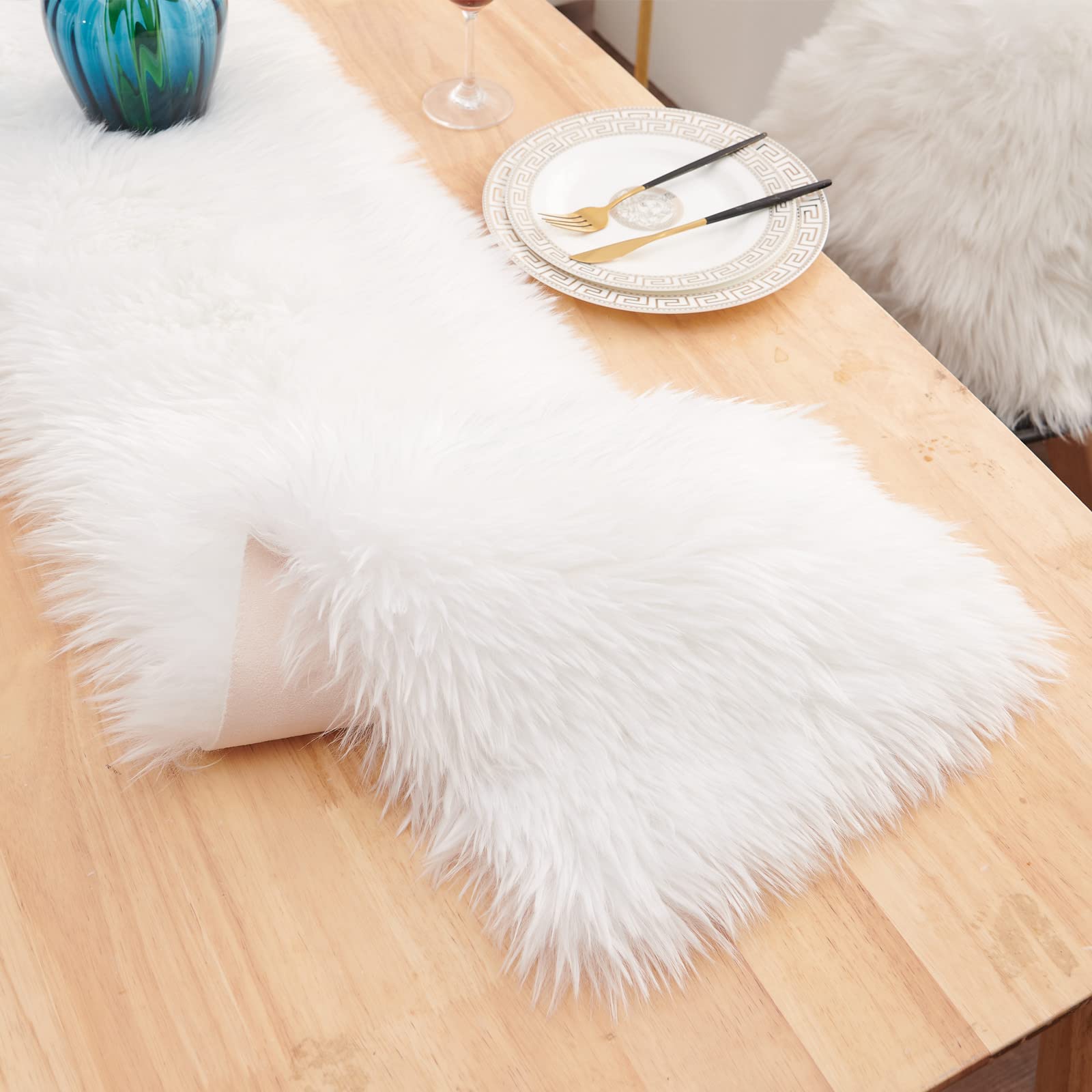 Modern White Faux Fur Table Runner 11.8x59.1 Inch - Elegant Dining Table Decor for Christmas, Weddings, Parties & Farmhouse Style Homes - Perfect for Holiday Celebrations, Coffee Tables and Dresser Decoration