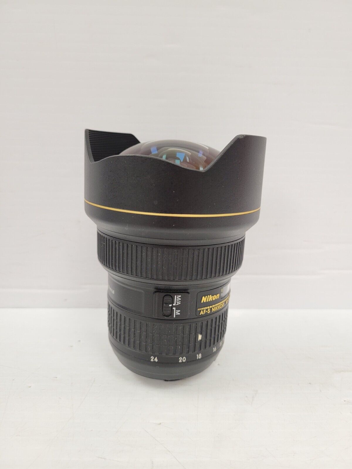 Nikon 14-24mm f/2.8G ED Wide-Angle Zoom Lens for DSLR Cameras - Professional Photography, Landscape & Architecture Shots