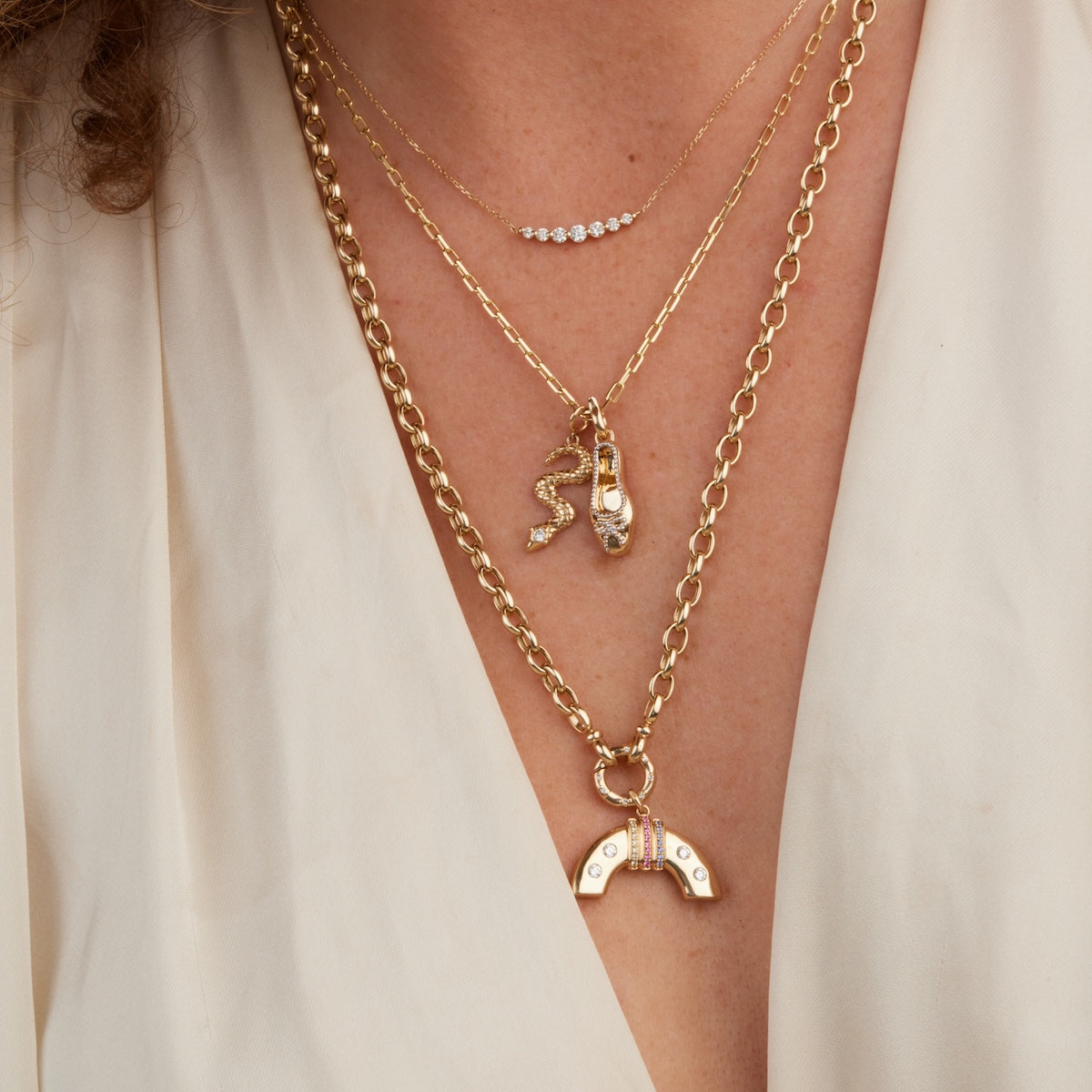 Snake Charm Bracelet for Women - Elegant Serpent Jewelry for Fashion & Protection - Perfect for Casual Wear, Parties & Gifts