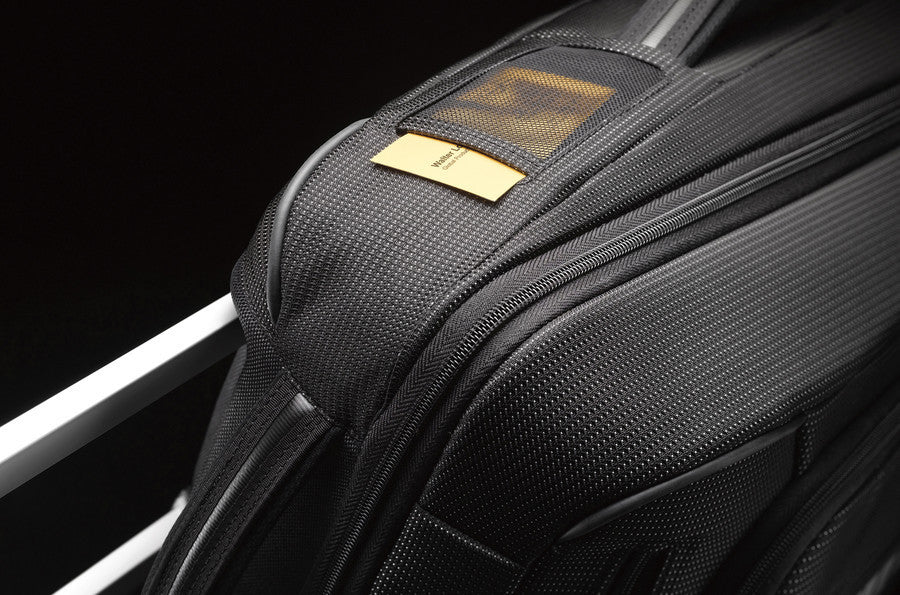 Thule Crossover 22”/56cm Carry-On Luggage - Lightweight Durable Travel Suitcase for Airplane, Business & Weekend Trips