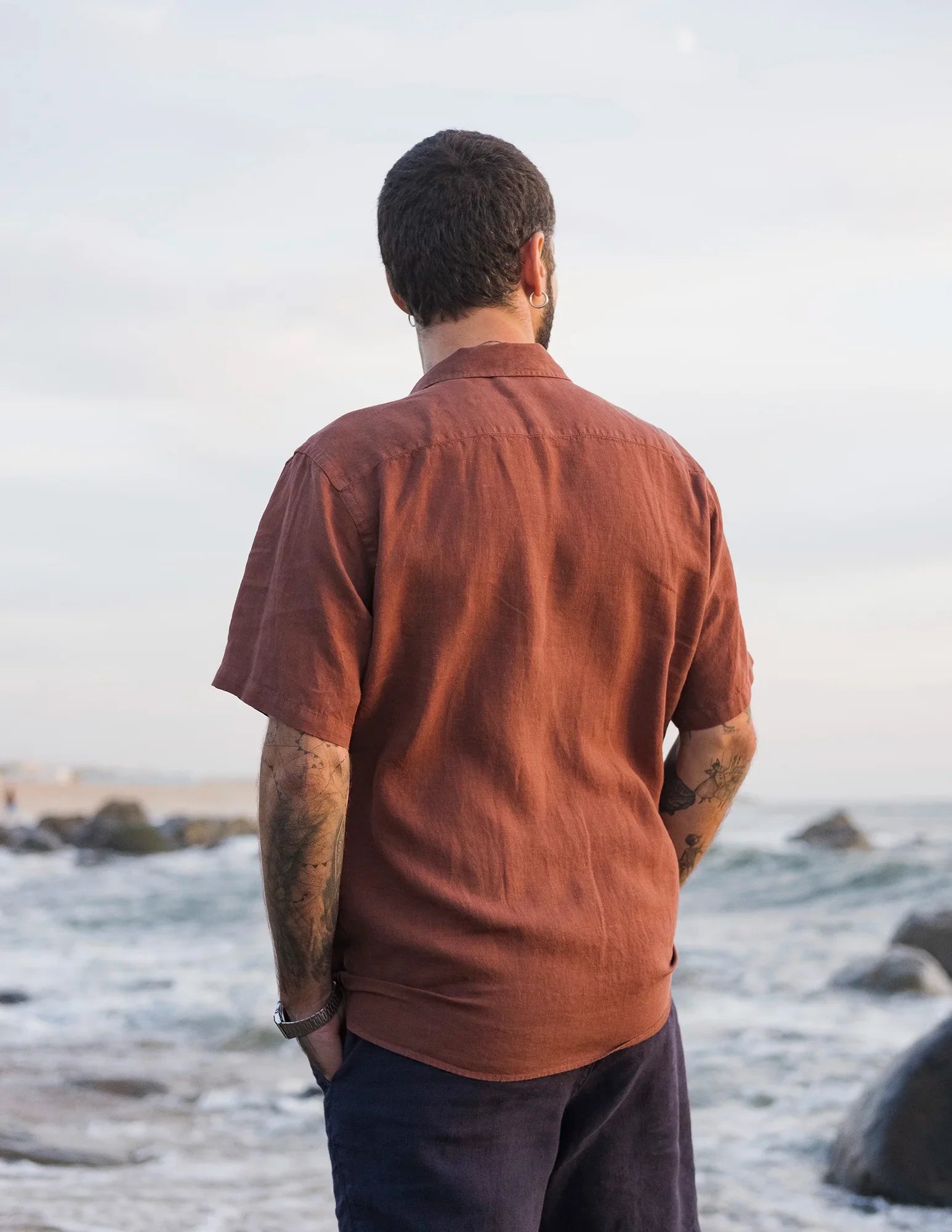 Men's Linen Short Sleeve Shirt - Breathable Summer Casual Button Down Top for Beach, Travel & Outdoor Activities