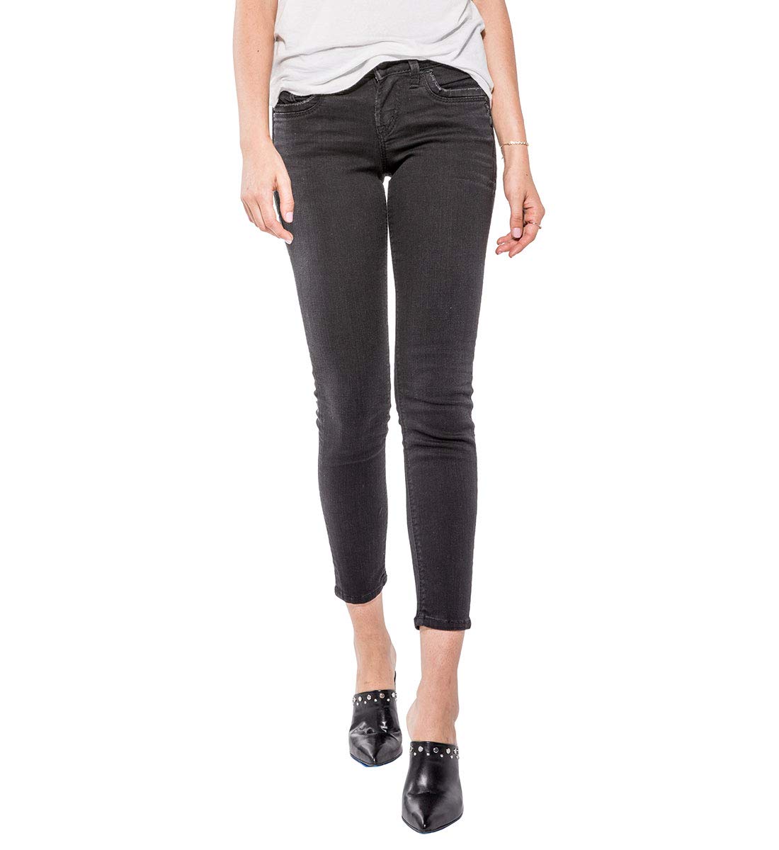 Silver Jeans Co. Women's Suki Mid Rise Skinny Jeans - Classic Stretch Denim Pants for Everyday Wear | Perfect for Work, Casual Outings & Date Nights