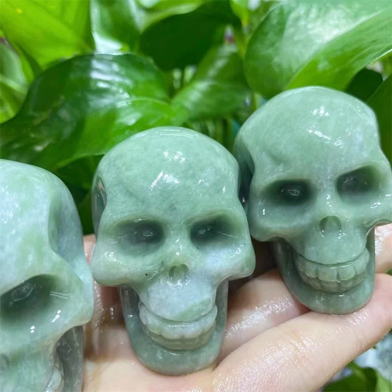 Natural Green Aventurine Skull Figurine - Handcrafted Healing Crystal Carving for Halloween Gifts & Home Decor (2 Inch, 1 Piece) - Perfect for Meditation, Spiritual Healing & Gothic Home Decor