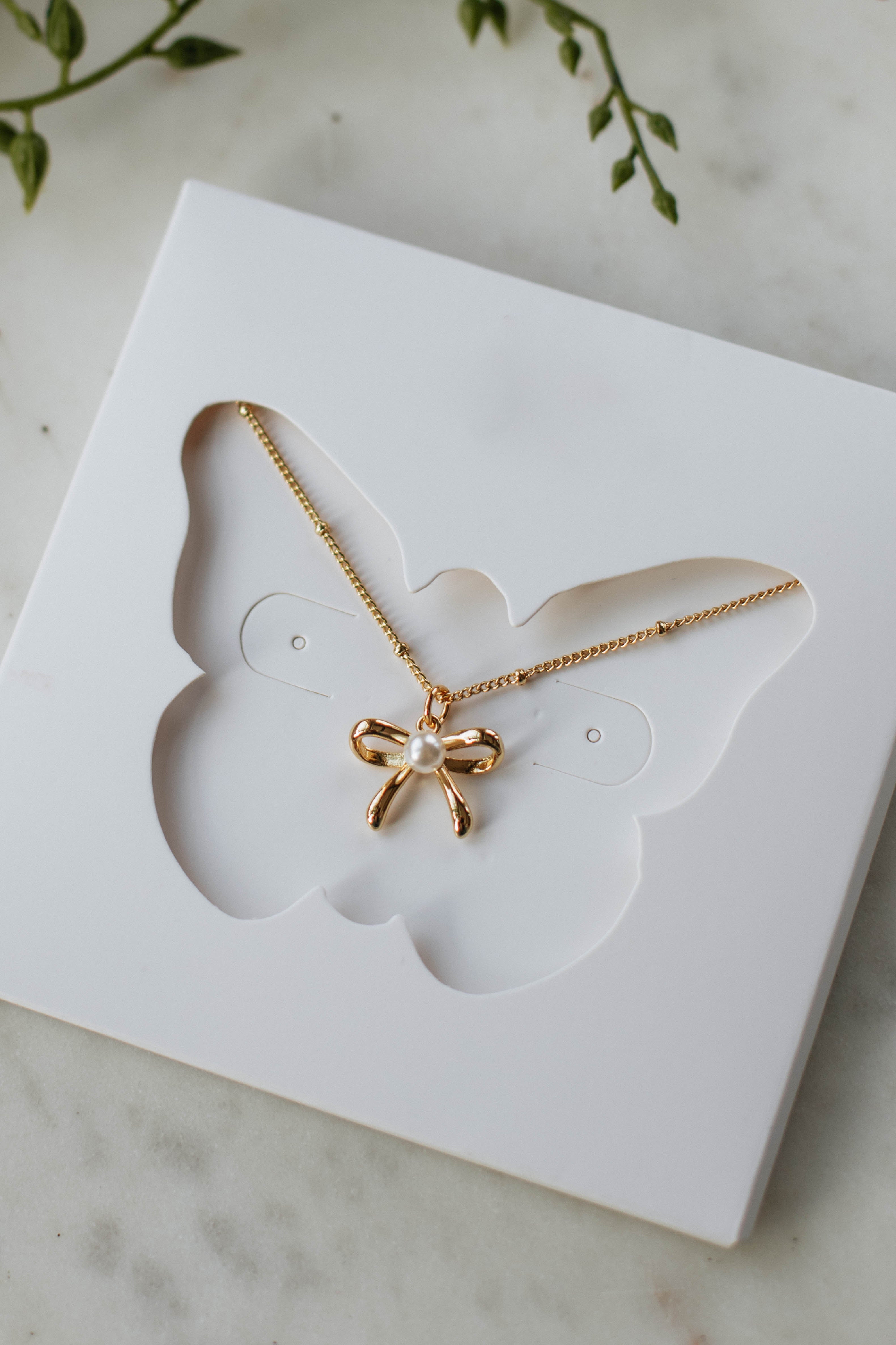 Elegant & Dreamy Necklace for Women - Dainty Layering Jewelry for Everyday Wear, Date Nights & Special Occasions