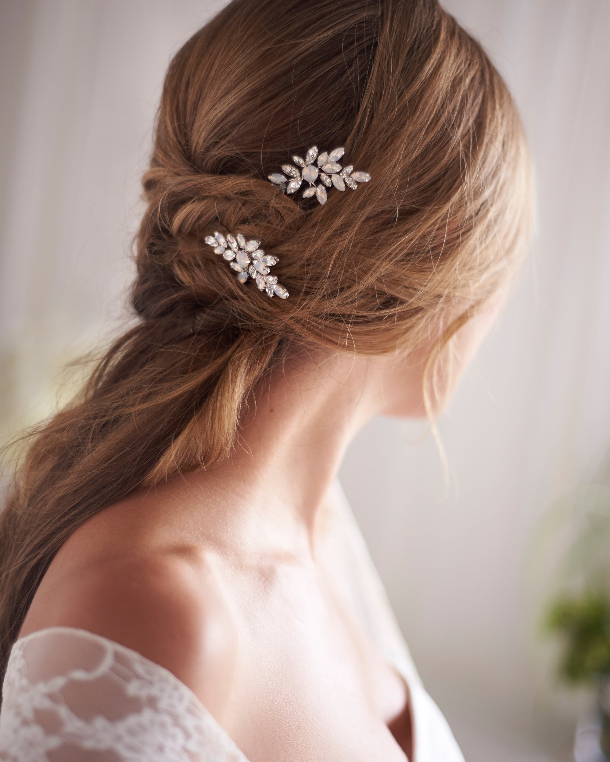 Ariana Crystal Hair Pins Set of 2 - Elegant Rhinestone Hair Clips for Women, Bridal Hair Accessories, Wedding, Prom, Party, Everyday Wear