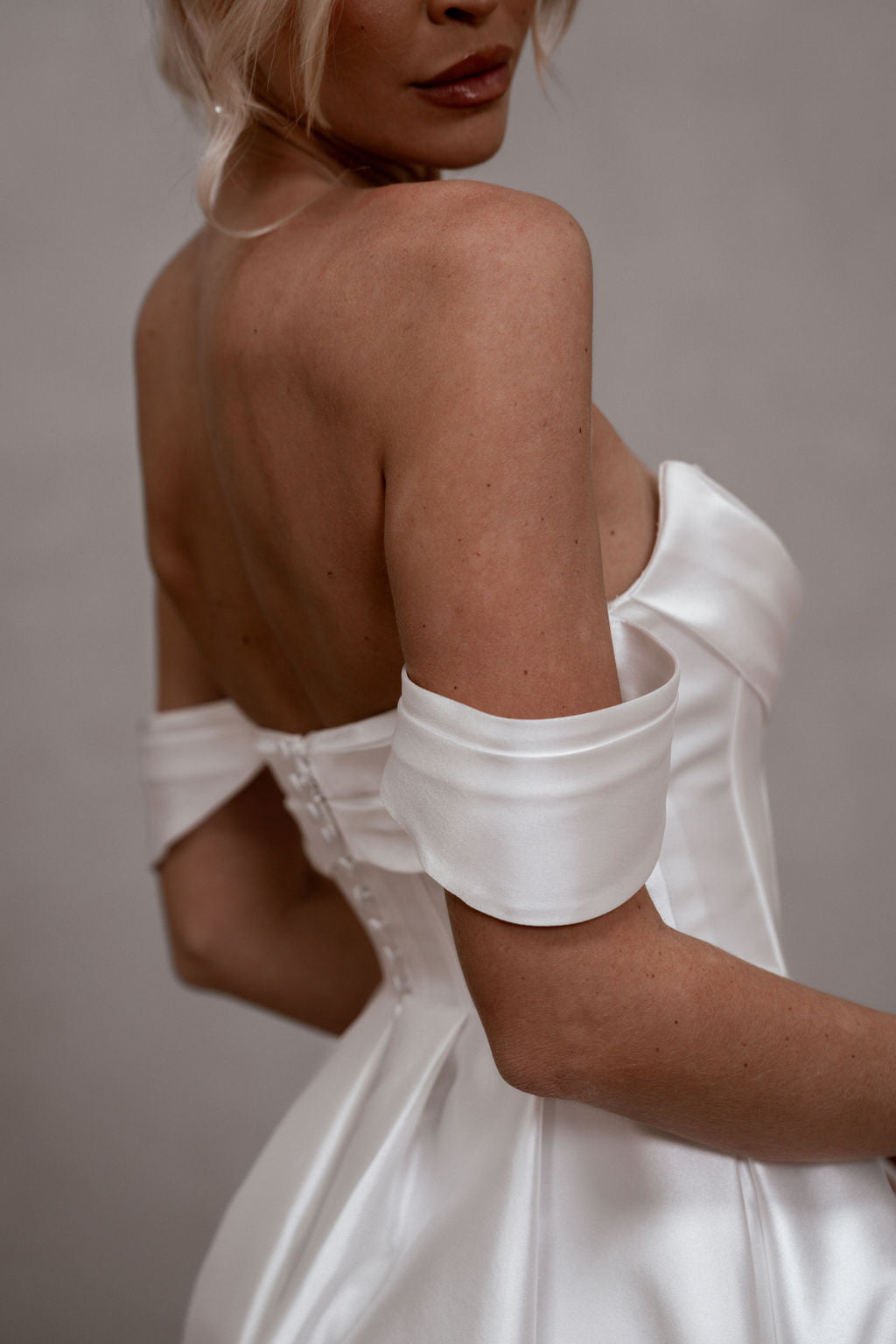 Stylish & Comfortable Fashion Cuffs for Women & Men - Perfect for Casual Wear, Work, and Special Occasions