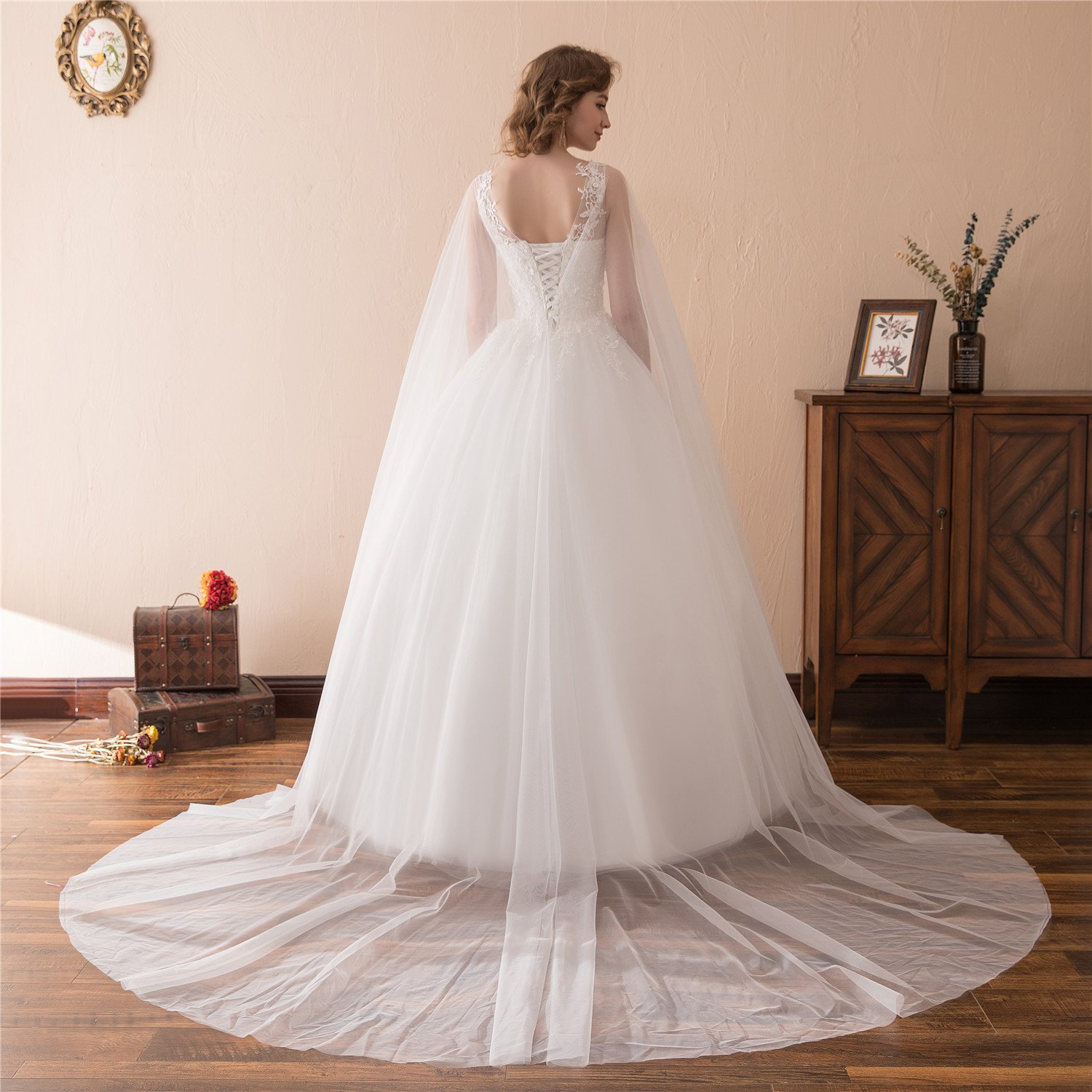 Elegant A-Line Lace Applique Tulle Wedding Dress with Detachable Shawl for Bride - Perfect for Church Ceremony, Beach Wedding & Romantic Photoshoot