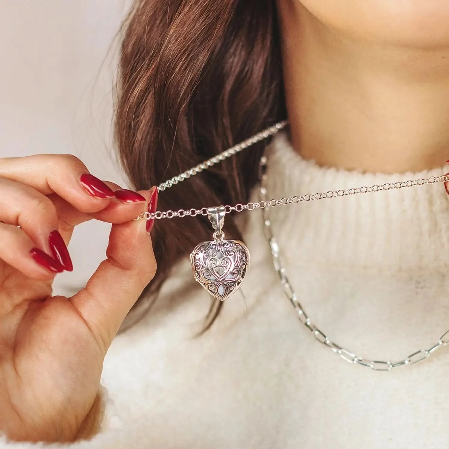 Elegant Filigree Heart Locket Necklace in Sterling Silver - Custom Photo Insert & Engraving - Perfect for Valentine's Day Gifts & Anniversary Presents