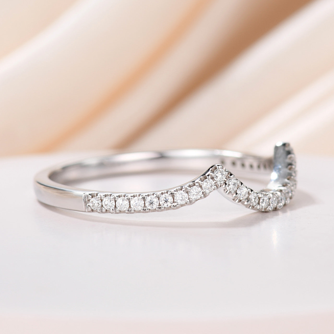 18K White Gold Natural Diamond Arched Accent Wedding Band - Elegant Bridal Ring for Engagement, Anniversary & Special Occasions