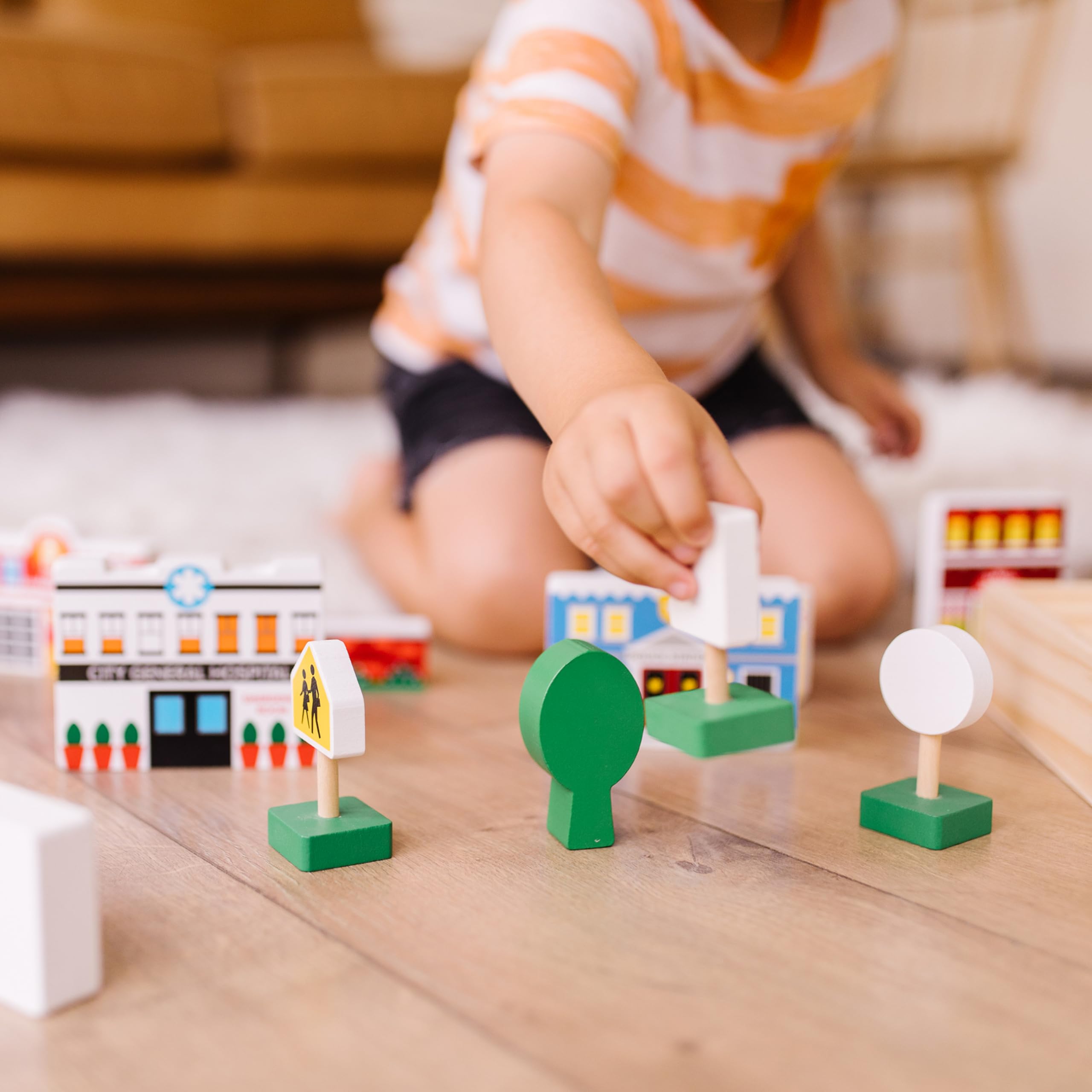 Melissa & Doug Wooden Town Play Set with Storage Tray - 32 Piece Pretend Play Toy for Kids | Perfect for Imaginative Play, Preschool Learning & Home Organization