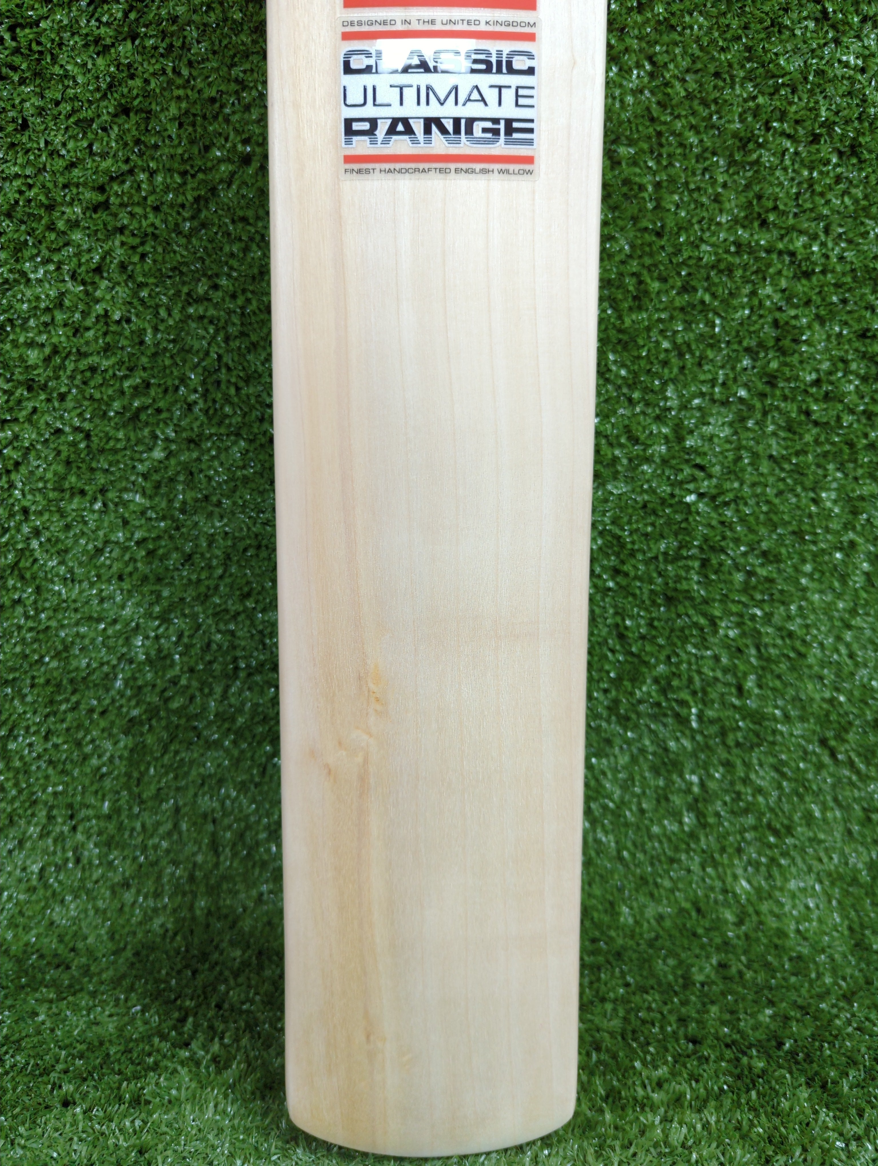 Gray Nicolls Classic Ultimate Junior/Youth English Willow Cricket Bat - Lightweight & Durable for Training & Matches