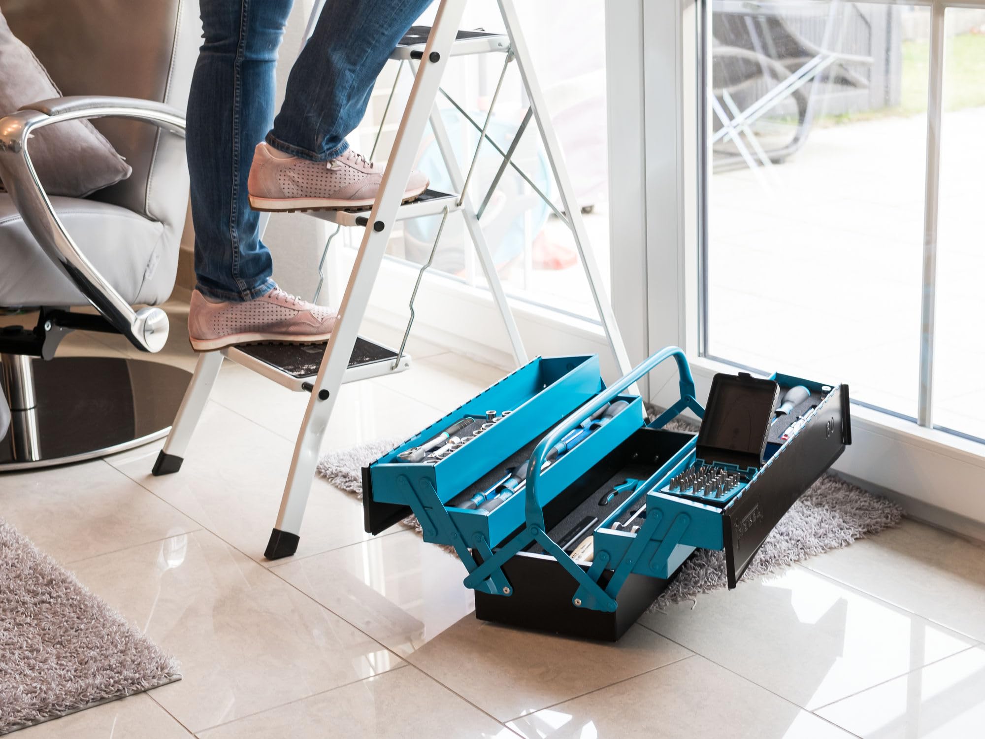 HAZET 190L Metal Tool Box - Empty with Spacious Bottom & 4 Fold-Out Side Compartments | Heavy Duty Tool Storage Organizer for Garage, Workshop, Construction Site | Perfect for Wrenches, Screwdrivers, Power Tools