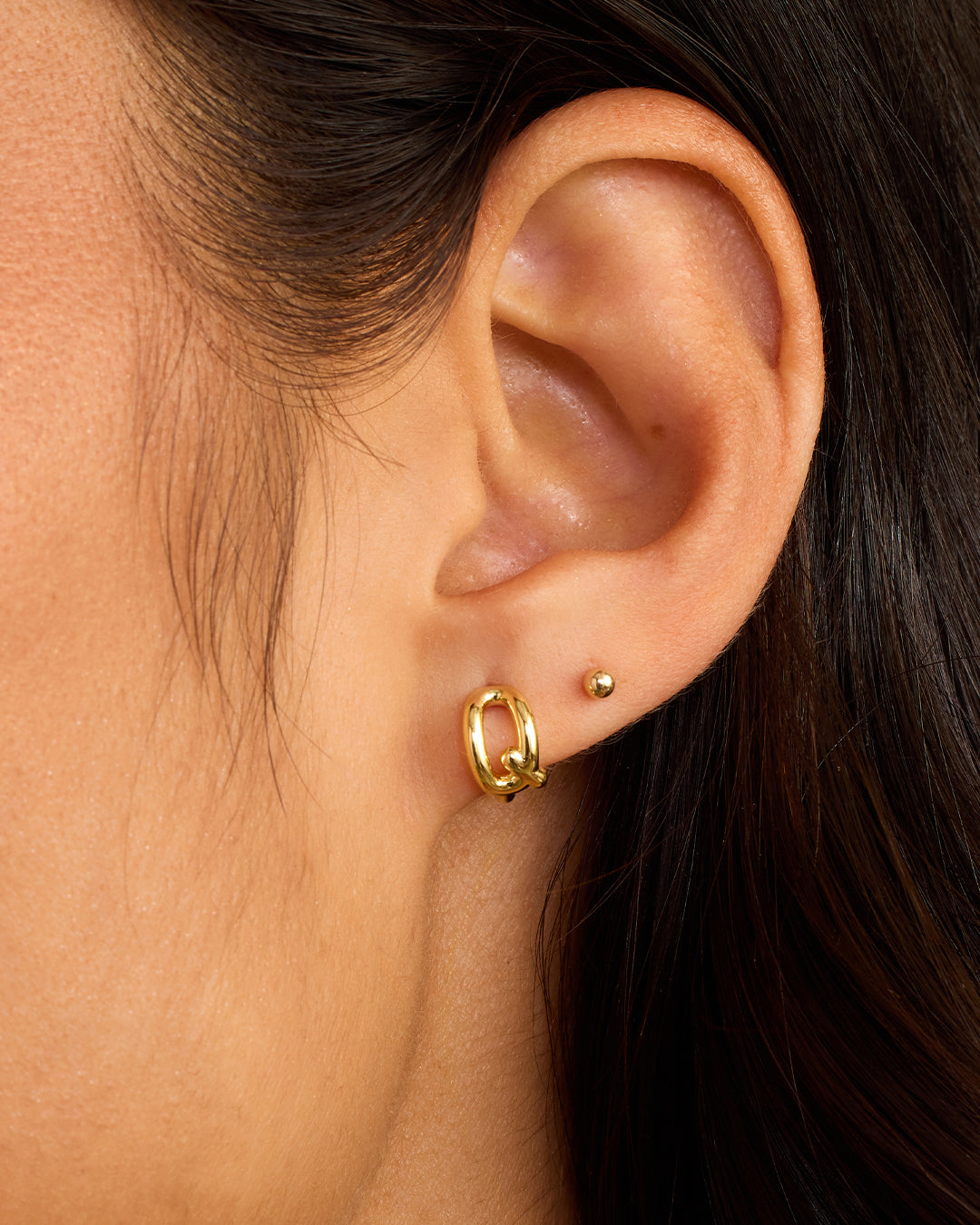 Alphabet Single Huggie Earrings - Minimalist Gold Plated Initial Letter Studs for Women - Perfect for Everyday Wear, Gifts & Special Occasions