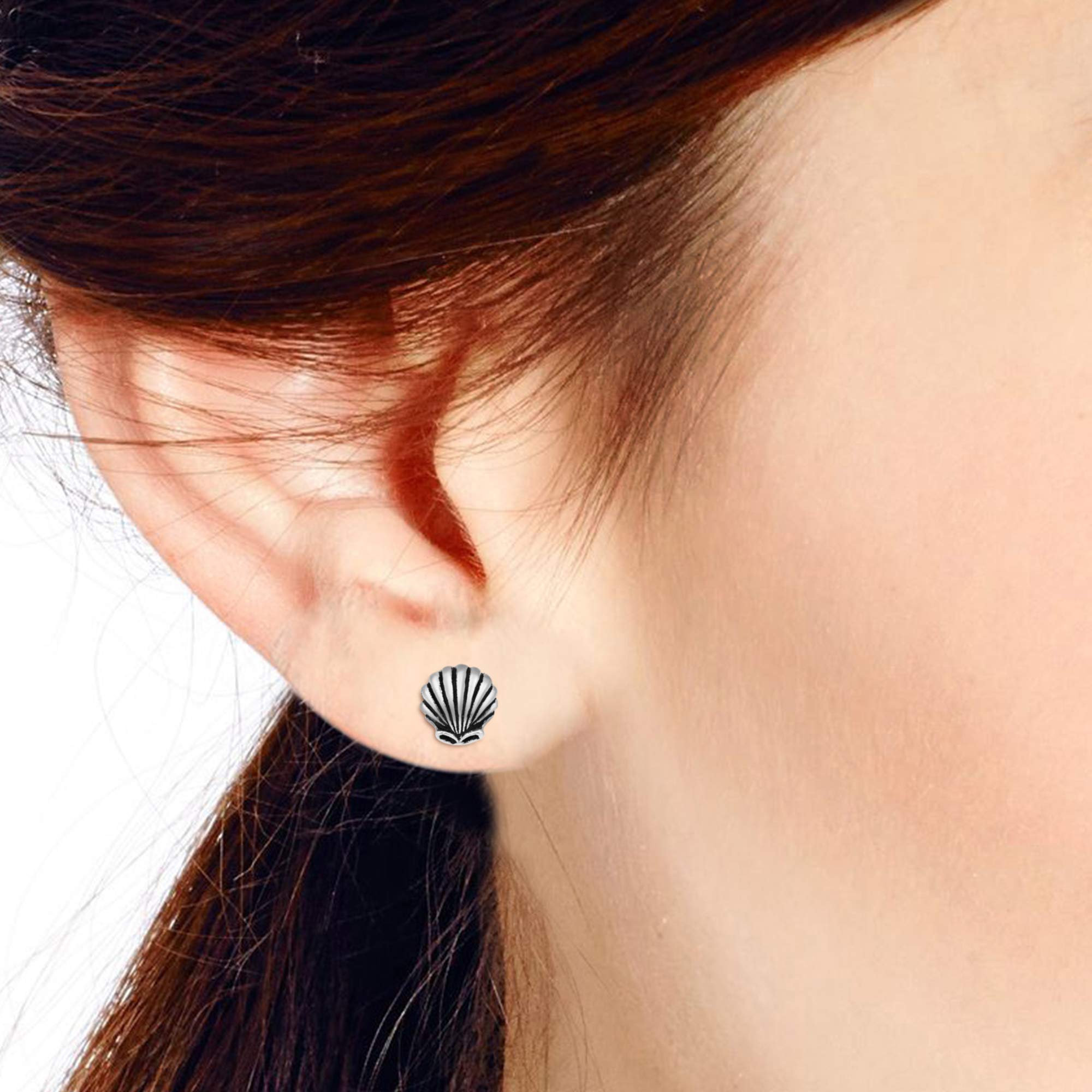 AeraVida 925 Sterling Silver Scallop Seashell Stud Earrings for Women – Minimalist Chic Jewelry for Beach, Summer, and Everyday Wear