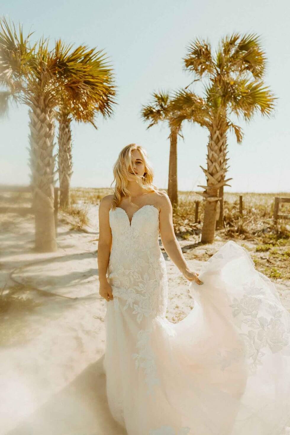 Elegant 2024 Lace Mermaid Wedding Dress with Long Sleeves - Romantic Bridal Gown for Bride | Perfect for Church, Beach & Formal Weddings
