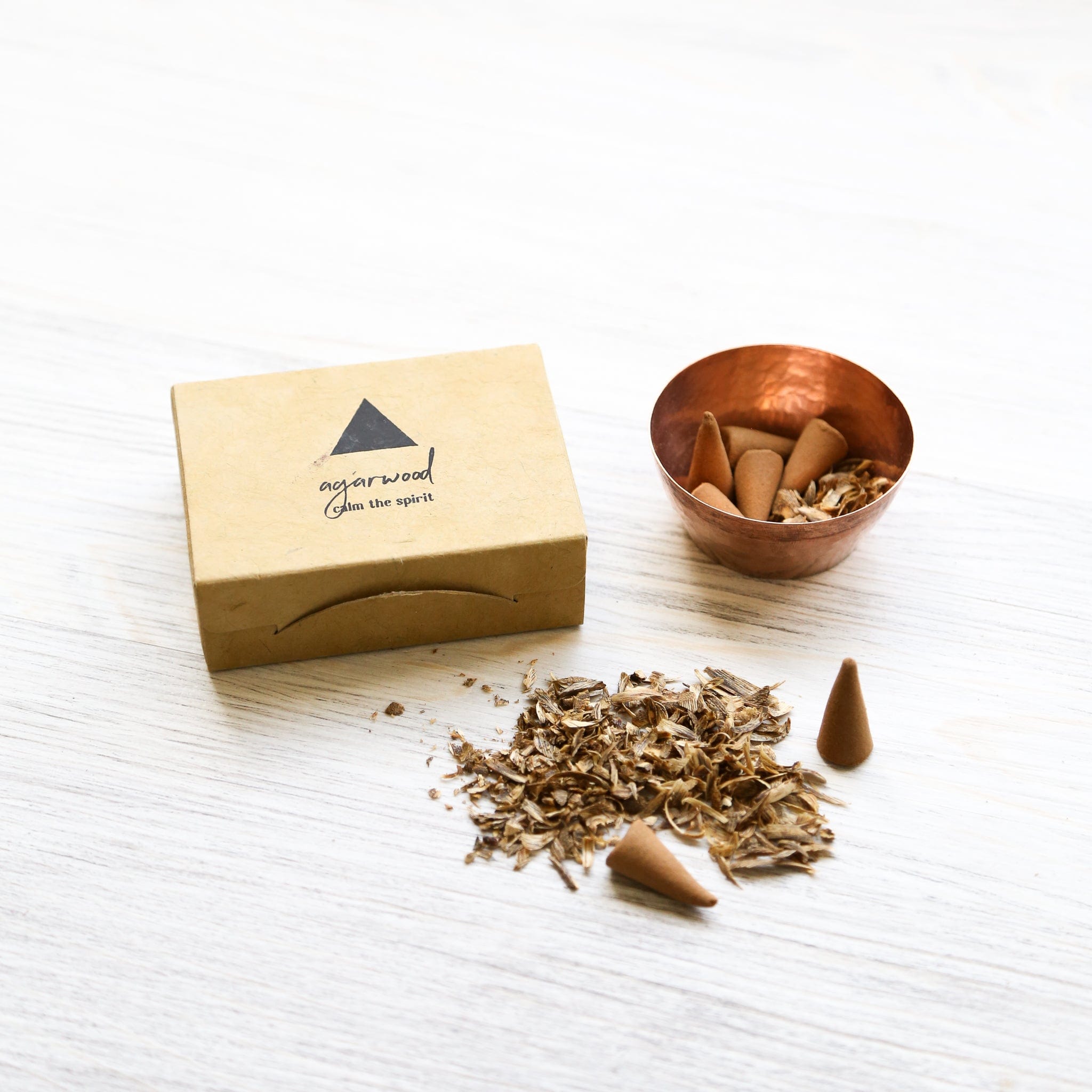 Premium Agarwood Incense Cones for Meditation & Relaxation - Natural Handmade Oud Fragrance Cones for Yoga, Aromatherapy, and Spiritual Practices