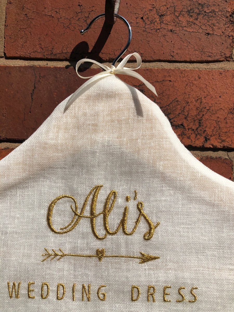 Custom Wedding Dress Hanger - Personalized Bridal Gown Hanger for Wedding Day & Bridal Shower - Perfect for Wedding Photography, Bridal Suite Decor & Gift Giving