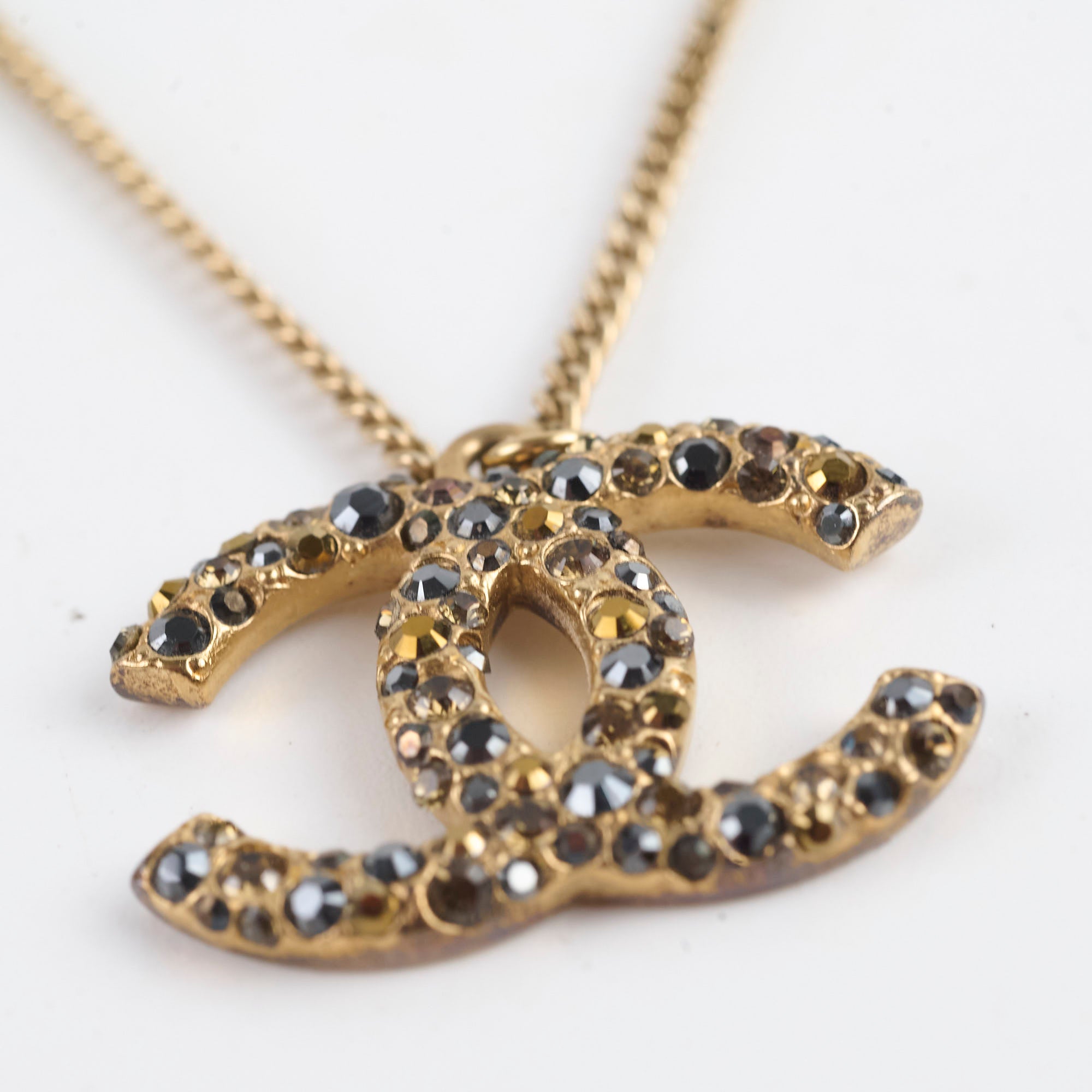 Chanel CC Logo Crystal Necklace for Women - Elegant Luxury Pendant Jewelry Gift for Birthday, Anniversary & Special Occasions
