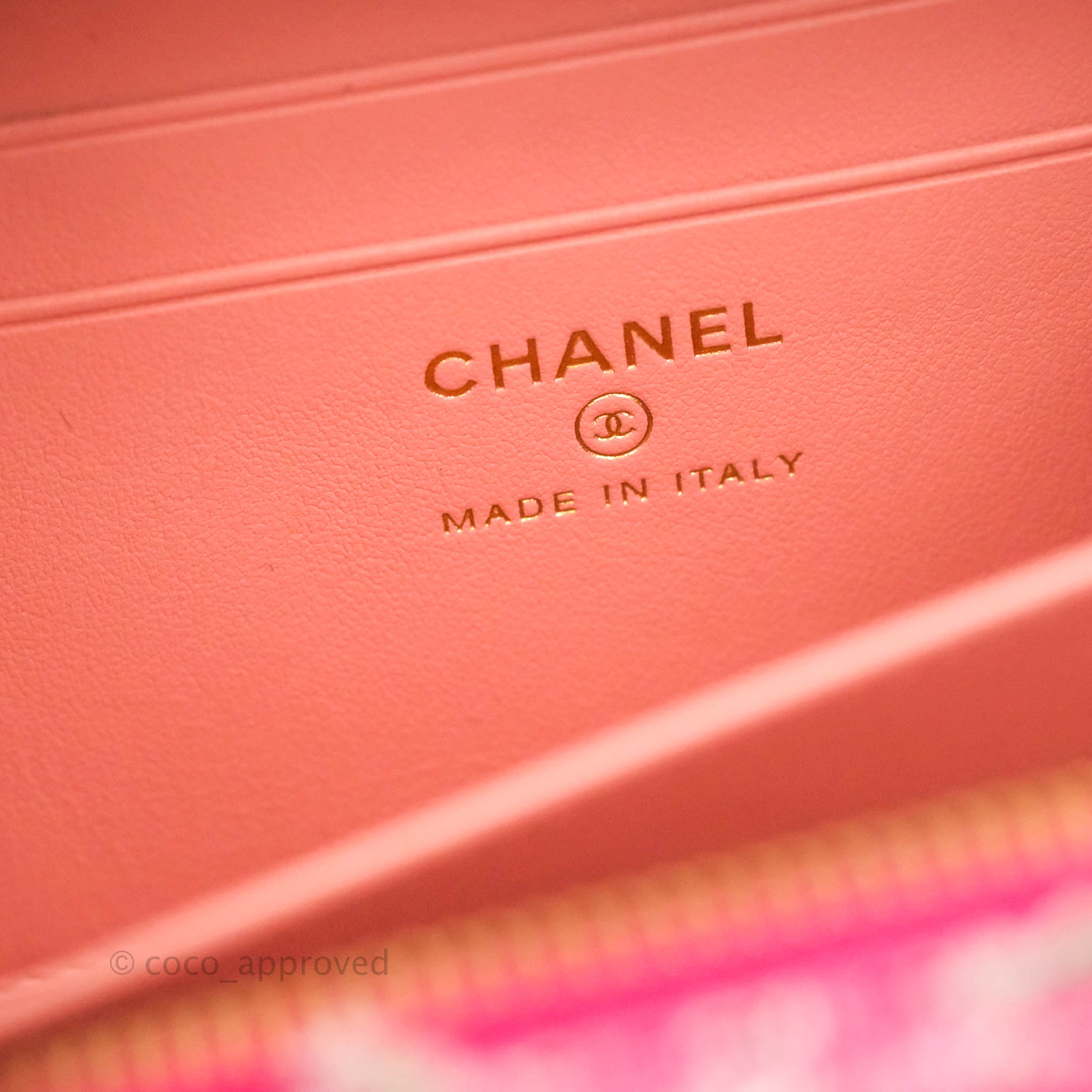 Chanel CC Filigree Vanity Clutch With Chain - Pink Tweed Crossbody Bag for Women | Luxury Designer Clutch Purse for Evening Parties, Weddings & Special Occasions