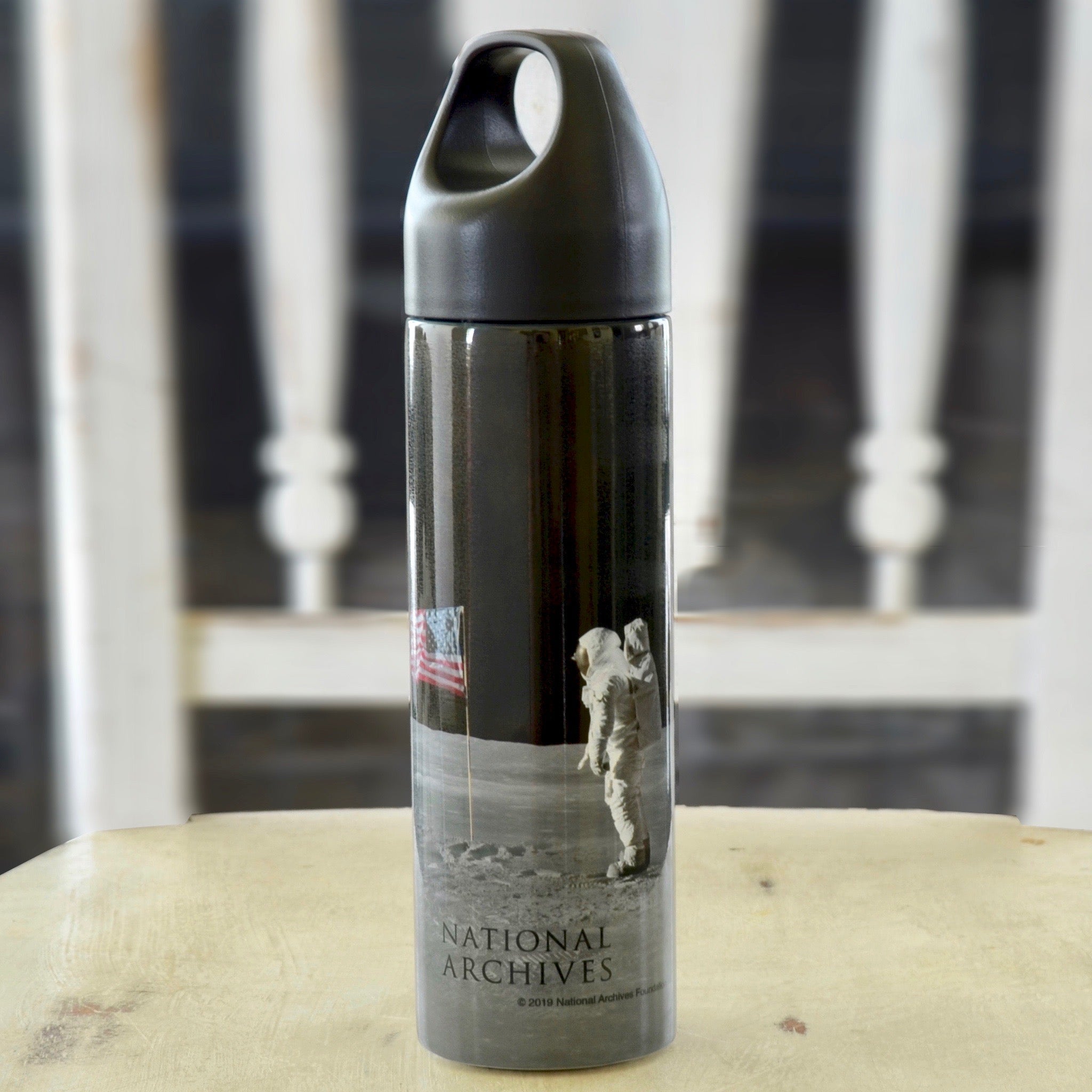 NASA Apollo 11 Moon Landing Commemorative Stainless Steel Water Bottle - Insulated Vacuum Flask for Hot & Cold Drinks - Perfect for Space Enthusiasts, Outdoor Adventures & Office Use