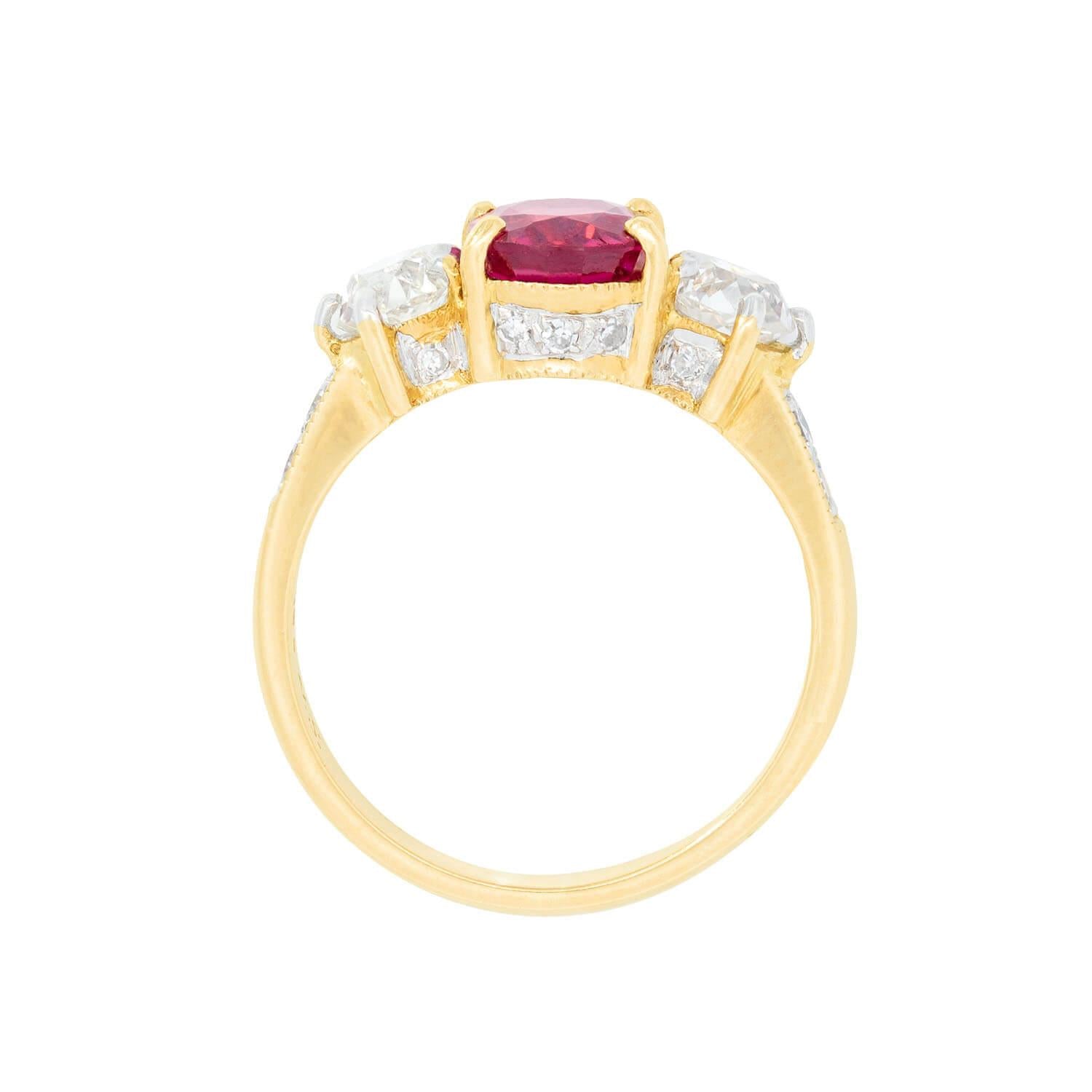 18K Gold Natural Spinel & Diamond Ring for Women – Elegant Vintage Style Jewelry for Engagement, Wedding & Special Occasions