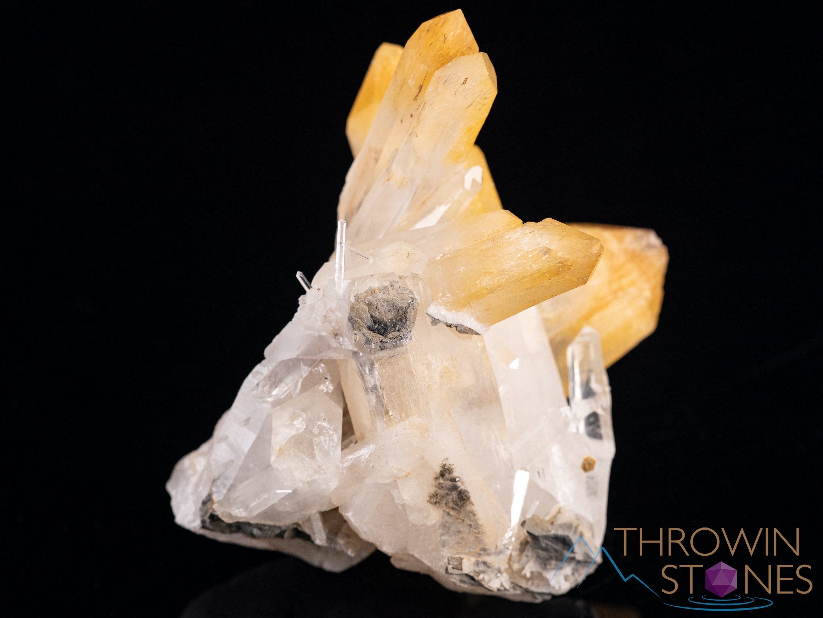 Natural QUARTZ Mango Raw Crystal Cluster - Healing Stone for Home Decor, Spiritual Gifts & Feng Shui | Perfect for Meditation, Office Desk Display & Housewarming Presents (39221)