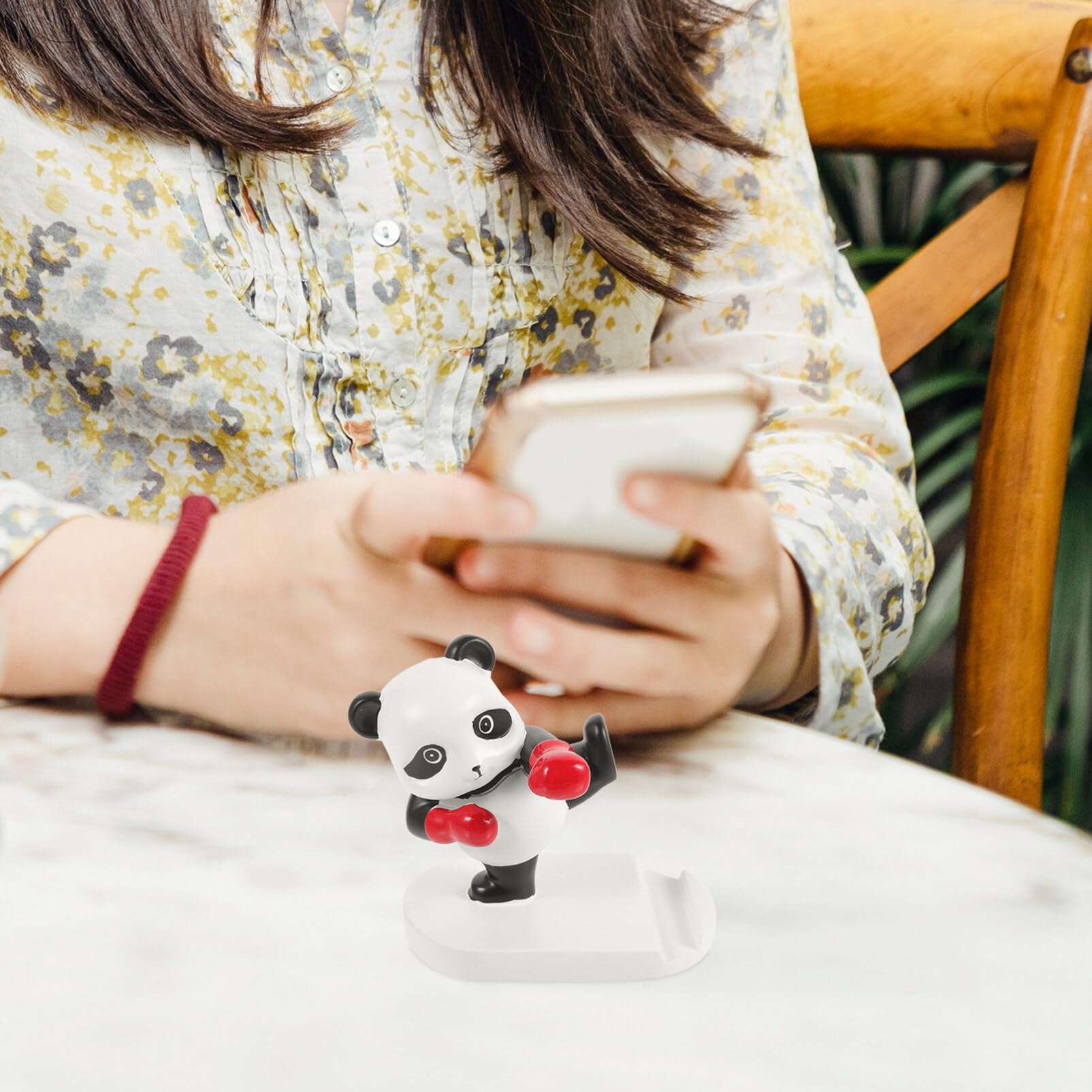 BESPORTBLE Cute Panda Phone Stand - Adjustable Resin Cell Phone Holder for Desk, Office & Home Use | Perfect Gift for Girls & Animal Lovers | Compatible with All Smartphones (Black & White)