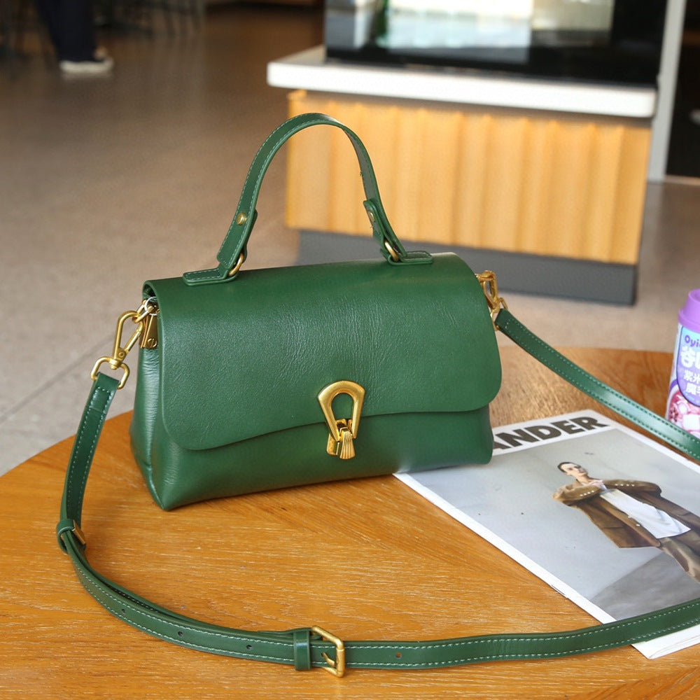 Vintage Style Mini Handbag for Women - Retro Small Crossbody Purse with Adjustable Strap - Perfect for Date Night, Parties & Everyday Use