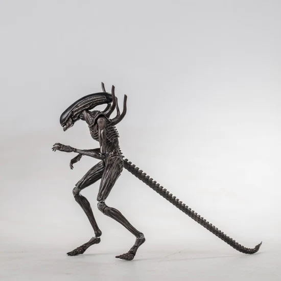 1/18 Scale HIYA 5-Inch Alien Xenomorph Action Figure - Exquisite Mini Collectible Series for Display & Sci-Fi Diorama Scenes