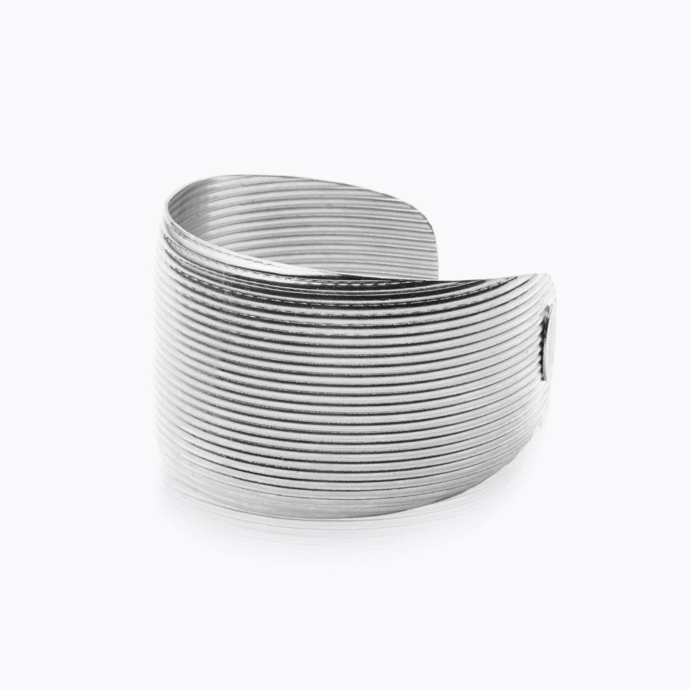 Vera Bangle Bracelet for Women - Elegant & Stylish Jewelry Accessory for Everyday Wear, Parties & Special Occasions