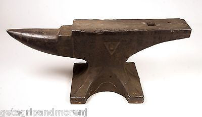 Vintage Columbian Anvil 120 Lbs - Antique Blacksmith Tool 1905-1927 - Rare Collectible in Good Condition - Perfect for Metalworking, Forging & Vintage Decor