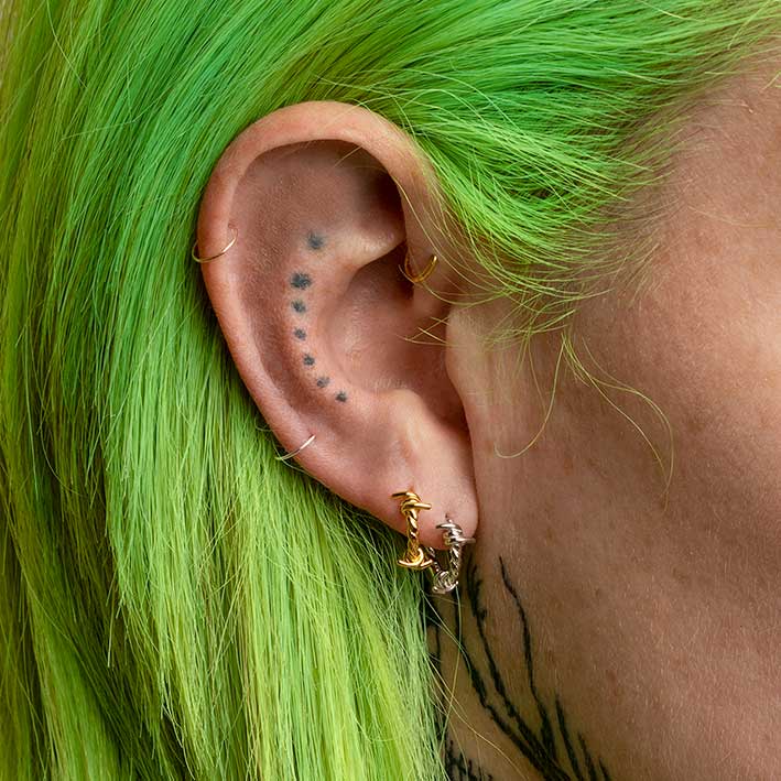 Survival Barbed Wire Clicker Hoop Earrings - Gold Stainless Steel Punk Gothic Jewelry for Women | Perfect for Concerts, Halloween & Edgy Fashion Outfits