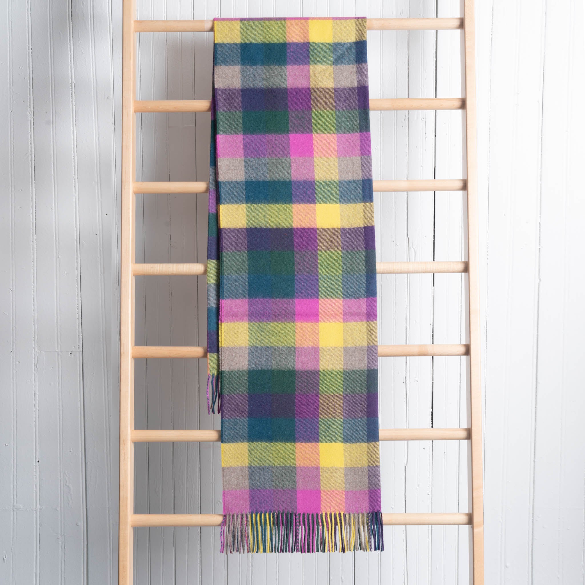 Soft & Cozy Flannel Plaid Baby Alpaca Throw Blanket - Warm Winter Blanket for Couch, Bed, Sofa & Travel - Perfect Gift for Home Decor & Cold Weather