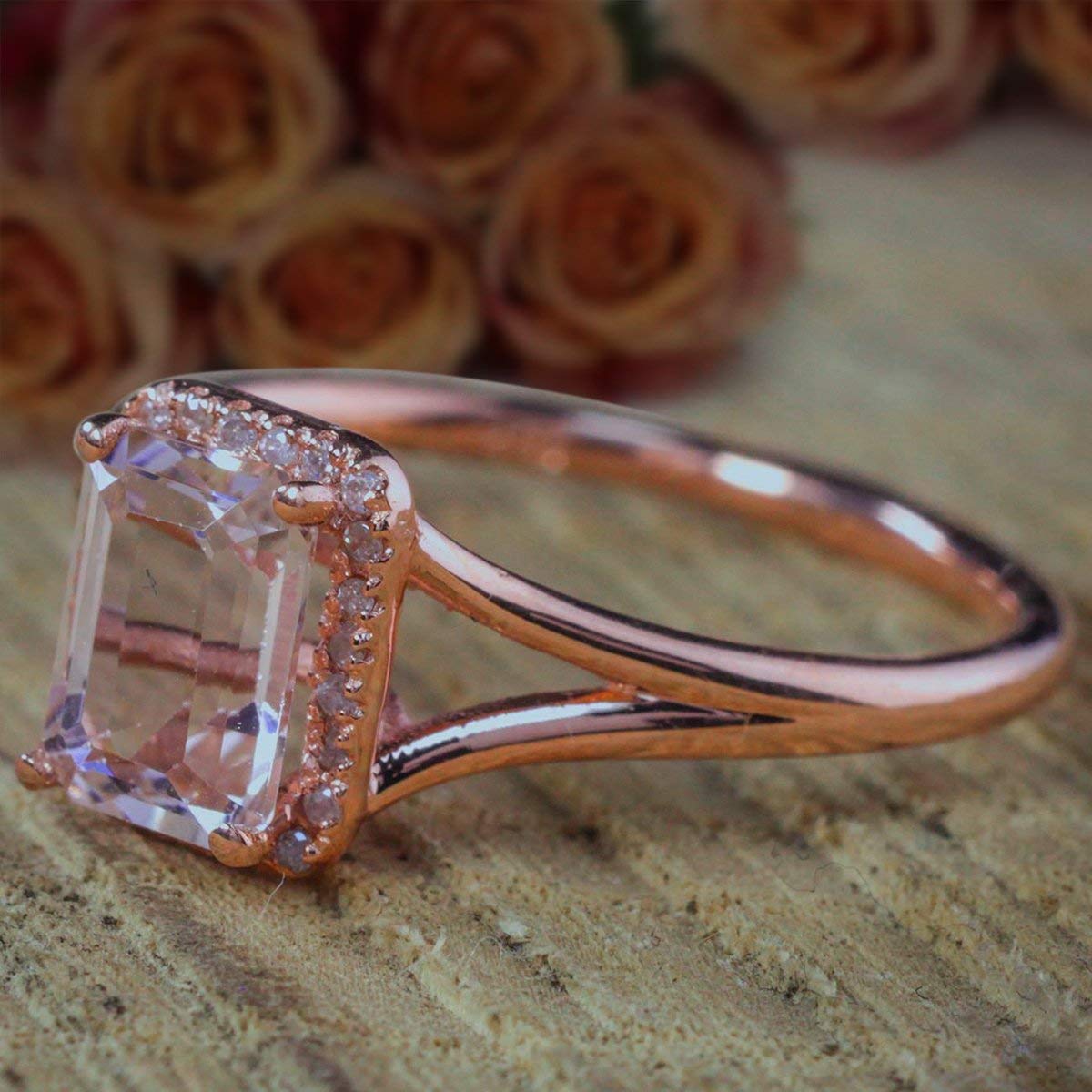 1.25 Carat Peach Pink Morganite & Diamond Halo Engagement Ring in 18K Gold Plating – Elegant Split Shank Design for Wedding, Proposal & Anniversary Gifts