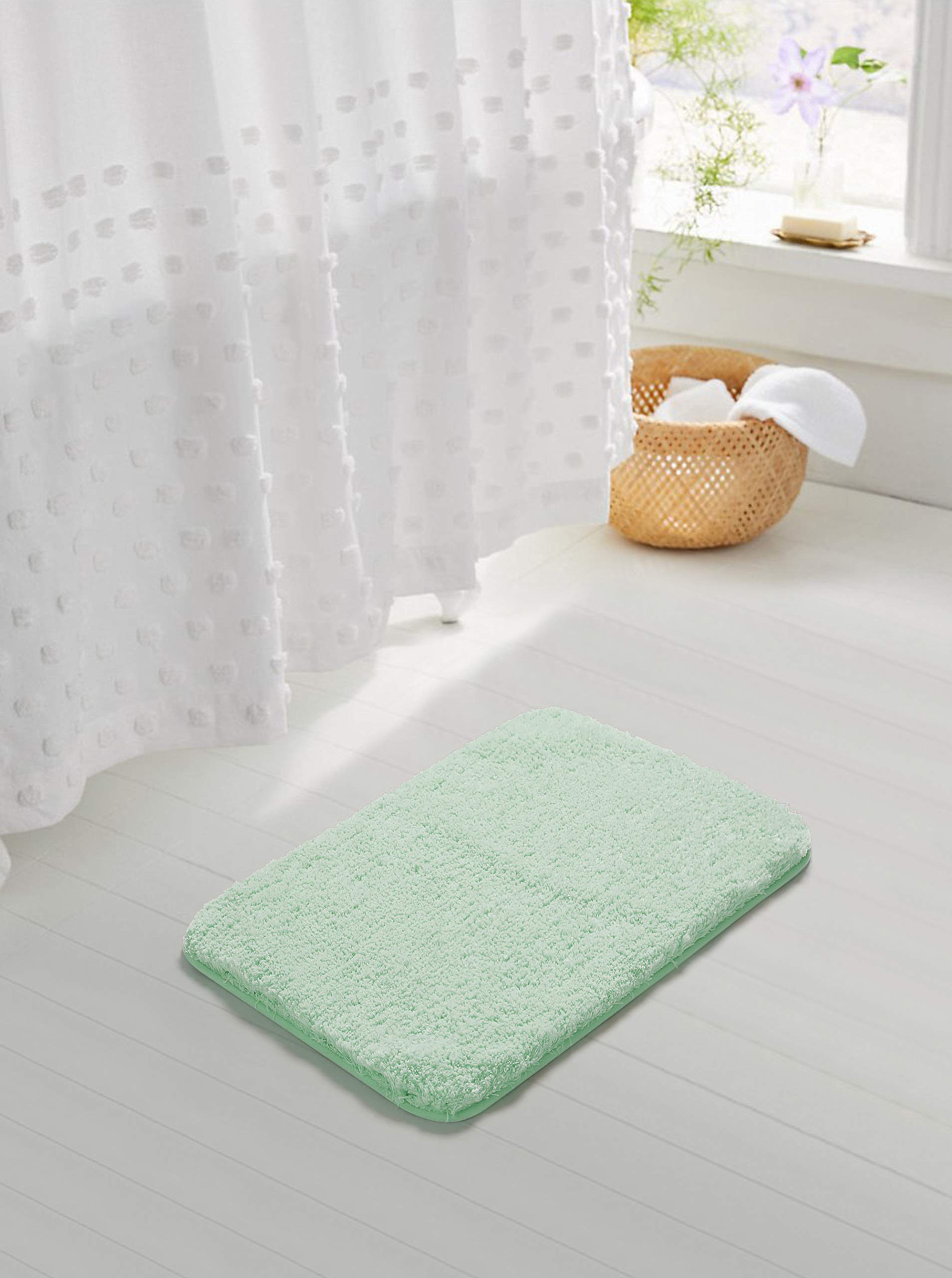 **Non-Slip Pale Green Bath Rug - 20