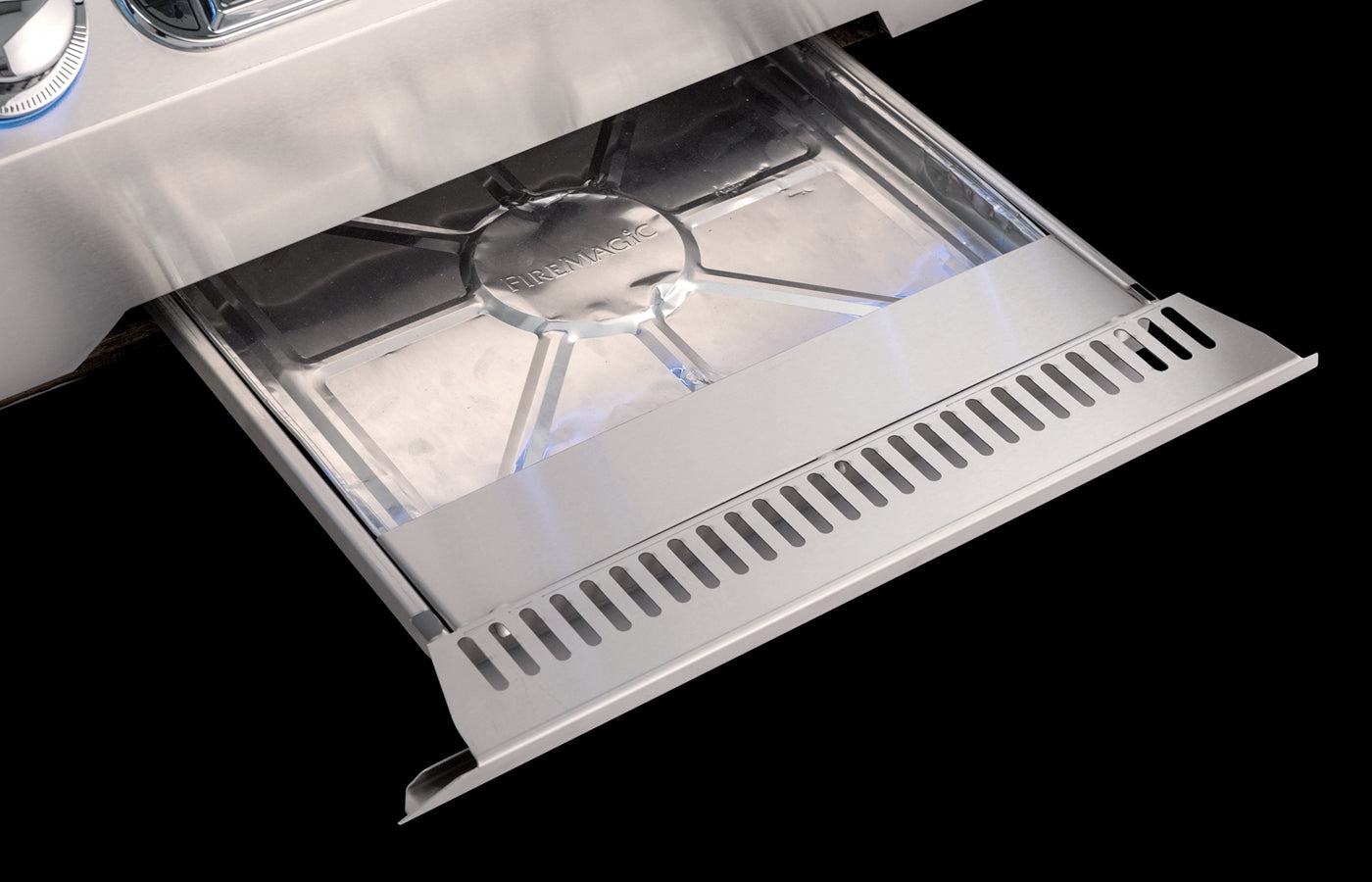 Fire Magic Echelon Diamond E660S 30 Inch Propane Gas Grill with Side Burner, Rotisserie & Digital Thermometer - Perfect for Outdoor Cooking, Backyard BBQs, and Patio Entertaining