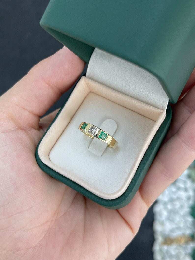 0.68tcw Vivid Green Diamond & Emerald Princess Cut Wedding Band Ring in 14K Gold - Elegant Bridal Jewelry for Engagement, Anniversary & Special Occasions