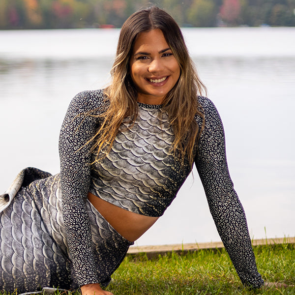 Eagle Ray Cropped Rash Guard - UPF 50+ Sun Protection, Quick Dry Swim Shirt for Women - Perfect for Surfing, Swimming & Beach Activities