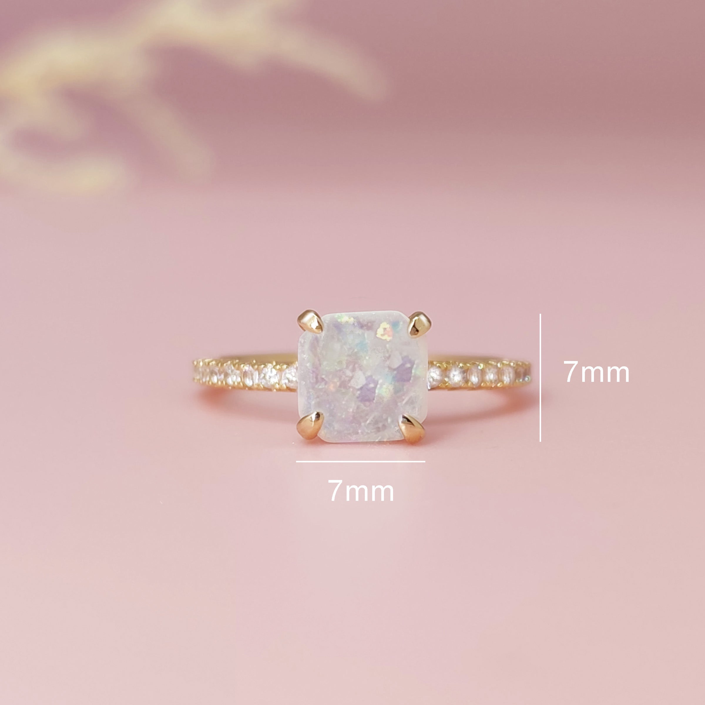 Pristine: Ashes Ring - Elegant Memorial Jewelry for Loved Ones | Perfect for Remembrance, Sympathy Gifts & Special Occasions