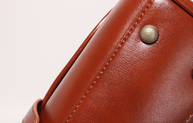 Stylish Modern Flap Crossbody Satchel for Women - Fashionable Shoulder Bag with Adjustable Strap - Perfect for Work, Travel & Everyday Use