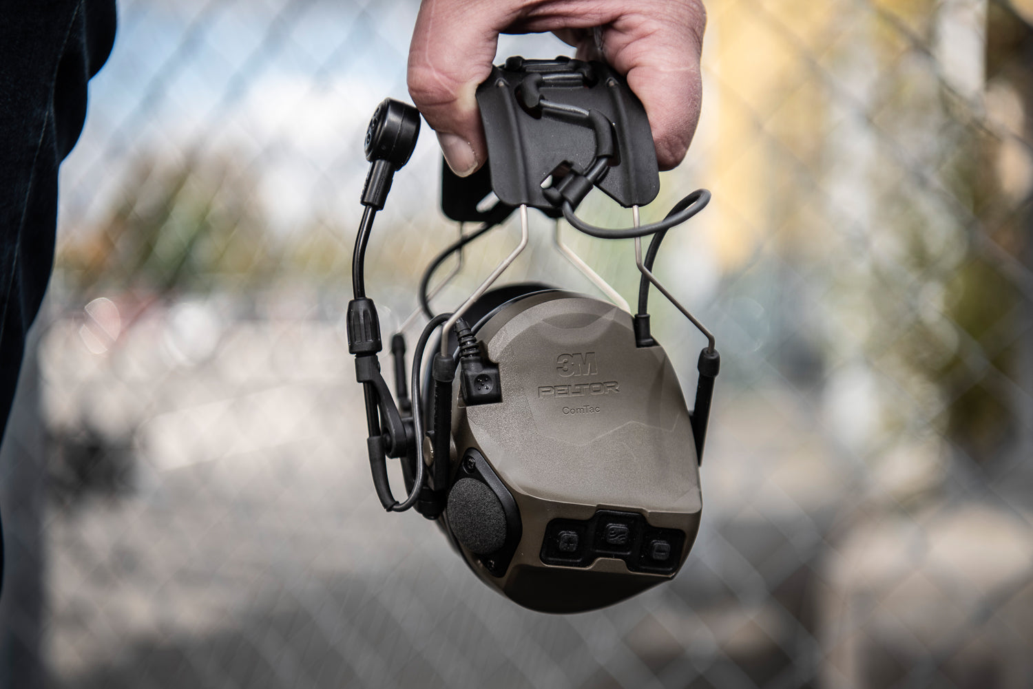 3M Peltor ComTac VII Military-Grade Tactical Headset with TMAS Technology - Hearing Protection & Communication for Special Forces, Police & Shooting Enthusiasts - Ideal for Combat Training, Range Shooting & Tactical Operations