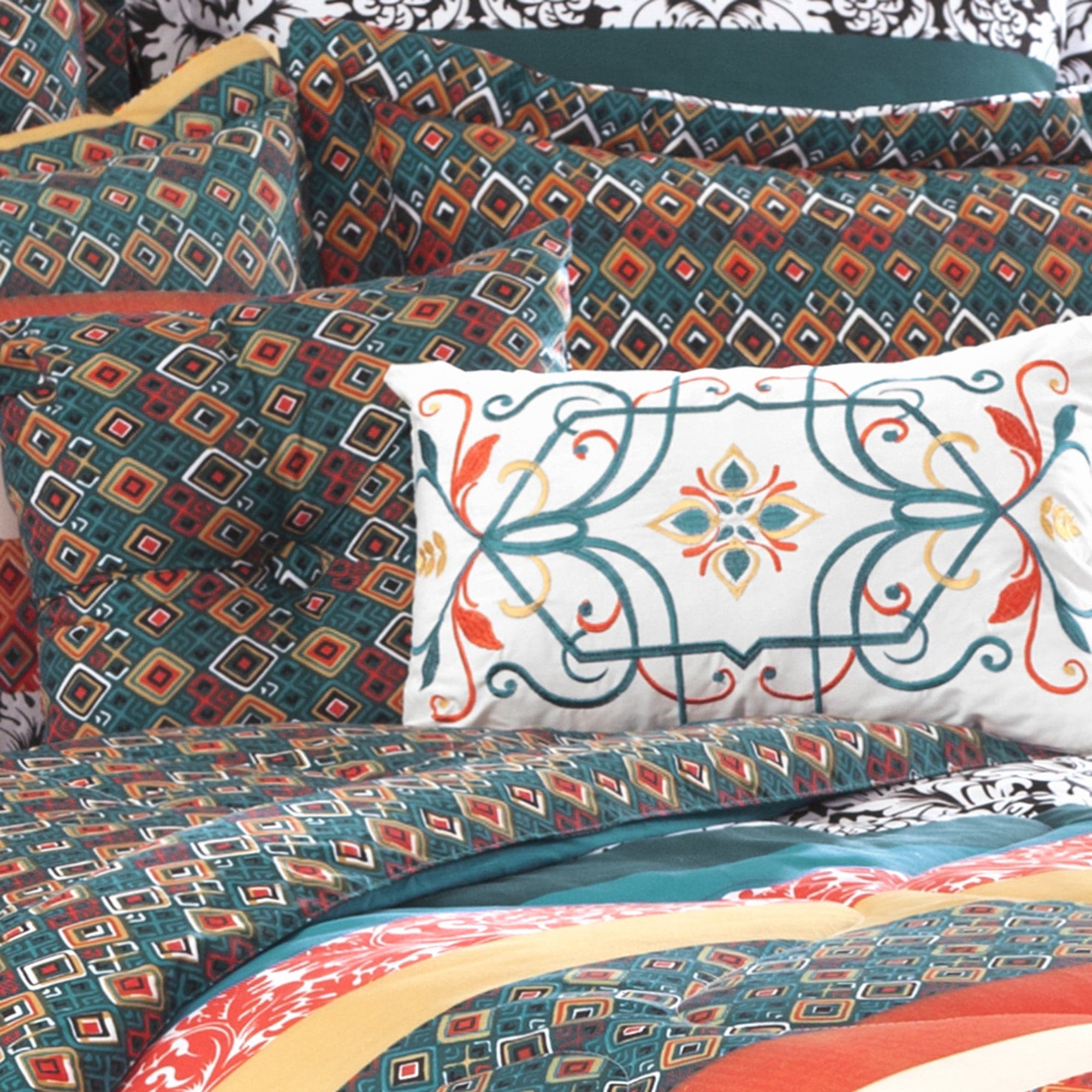 Boho Stripe 7-Piece Comforter Set Queen Size - Soft Cotton Bedding Set with Pillow Shams & Decorative Pillow Covers - Perfect for Bohemian Style Bedroom Decor & Guest Room Makeover